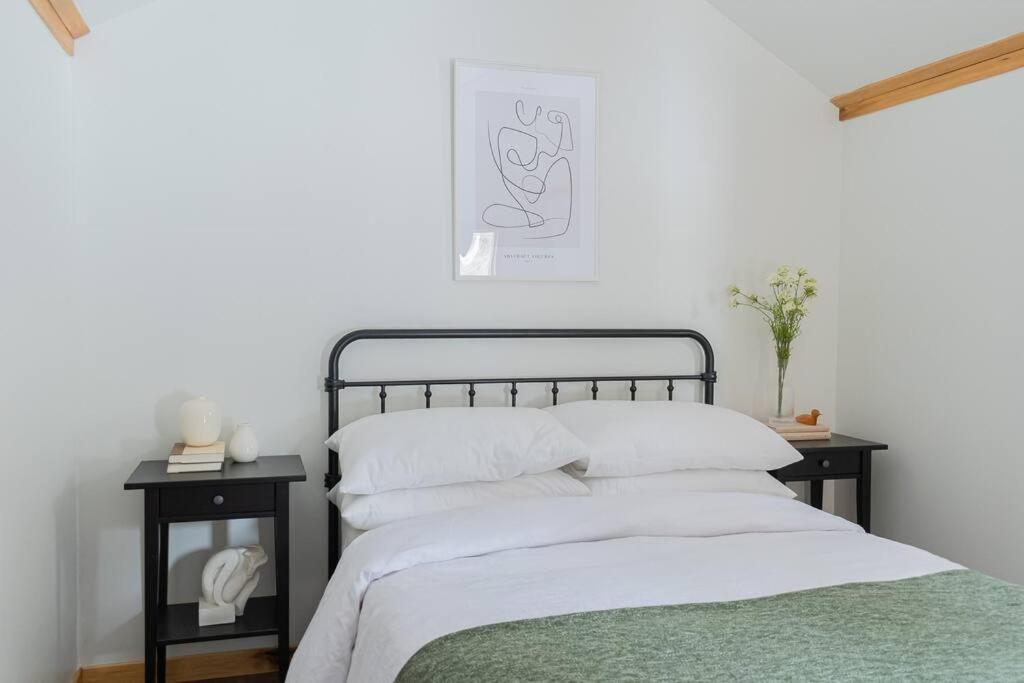 The Doma Lodge - Cozy Muskoka Cabin in the Woods