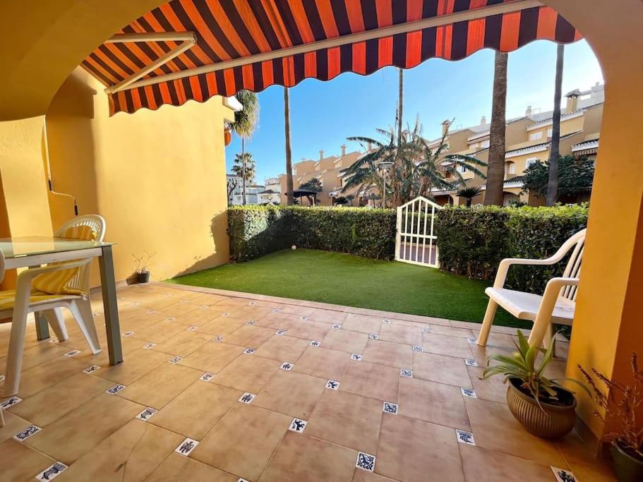 Casa adosada junto a la playa de El Perelló