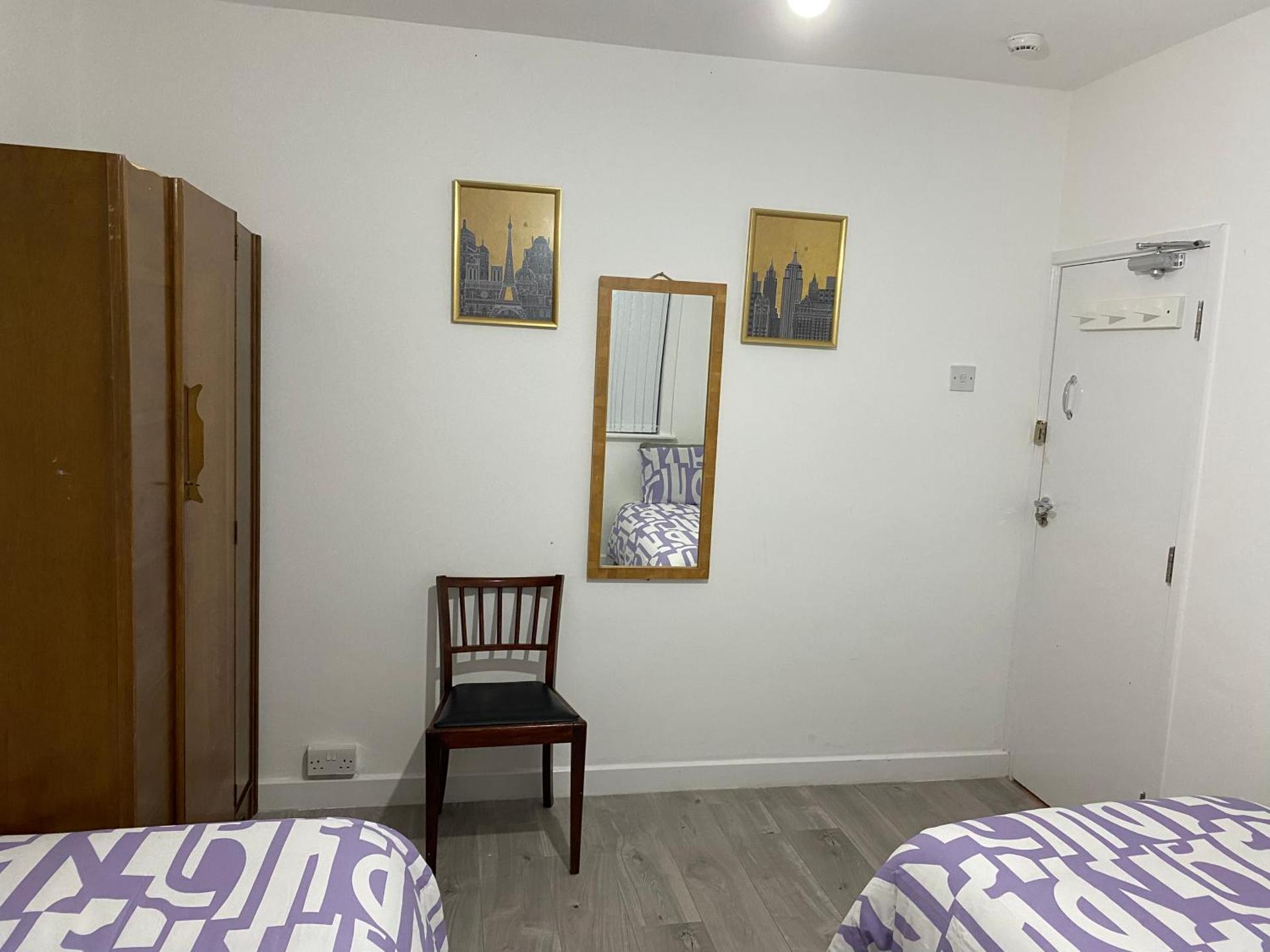 Calm house twin beds