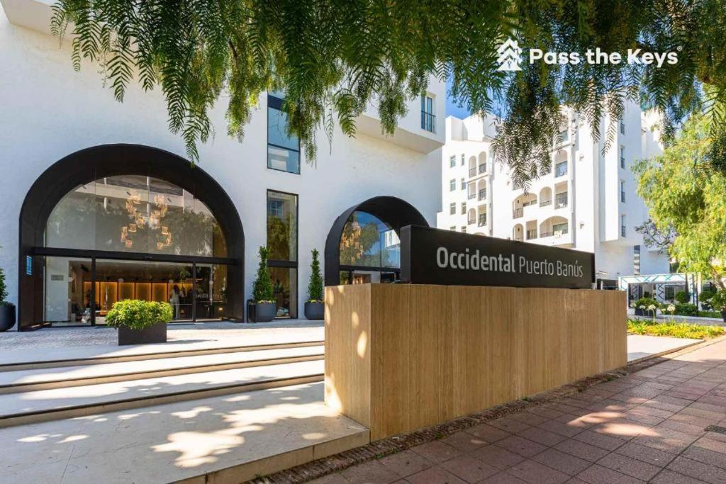 Studio Occidental banus