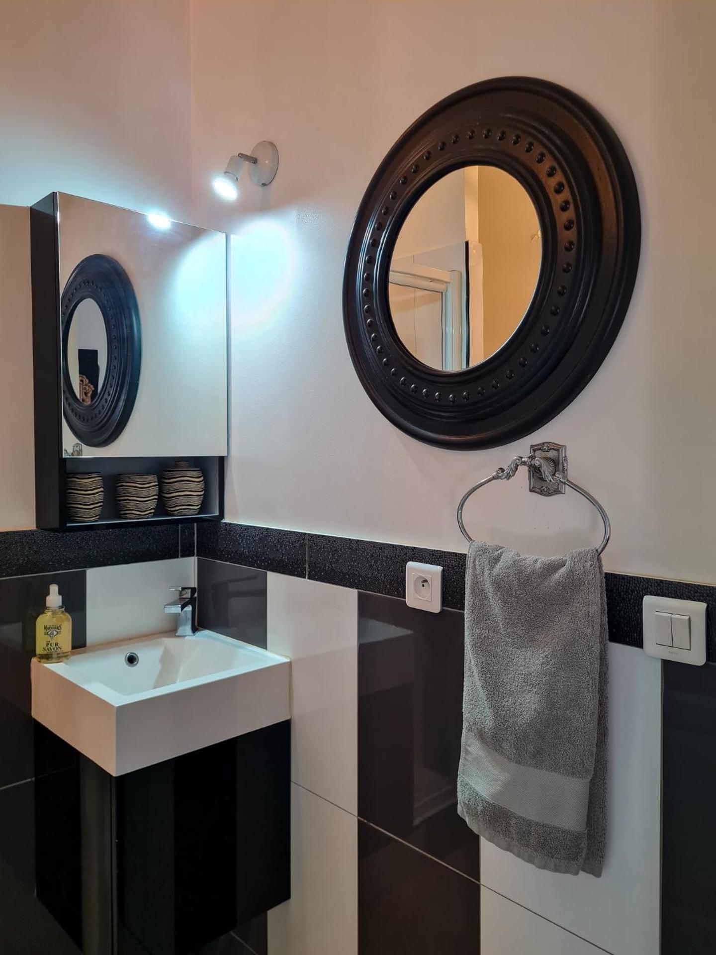 Lyon Faubourg - Saint Priest