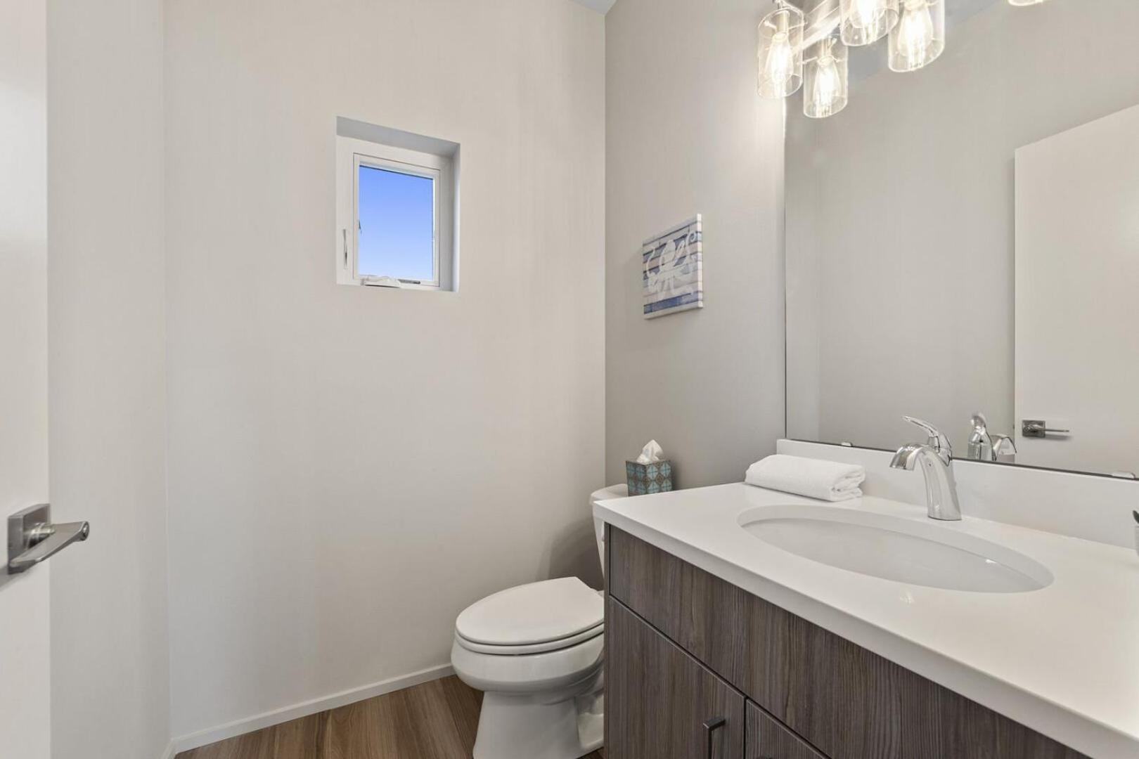 Brand New Fully Updated Condo 912 in Anacortes