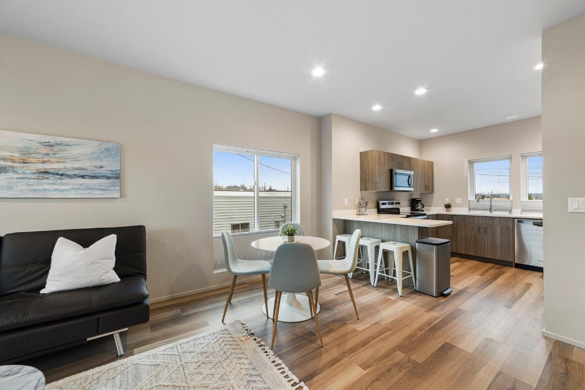 BRAND NEW Fully Updated Condo 918 in Anacortes