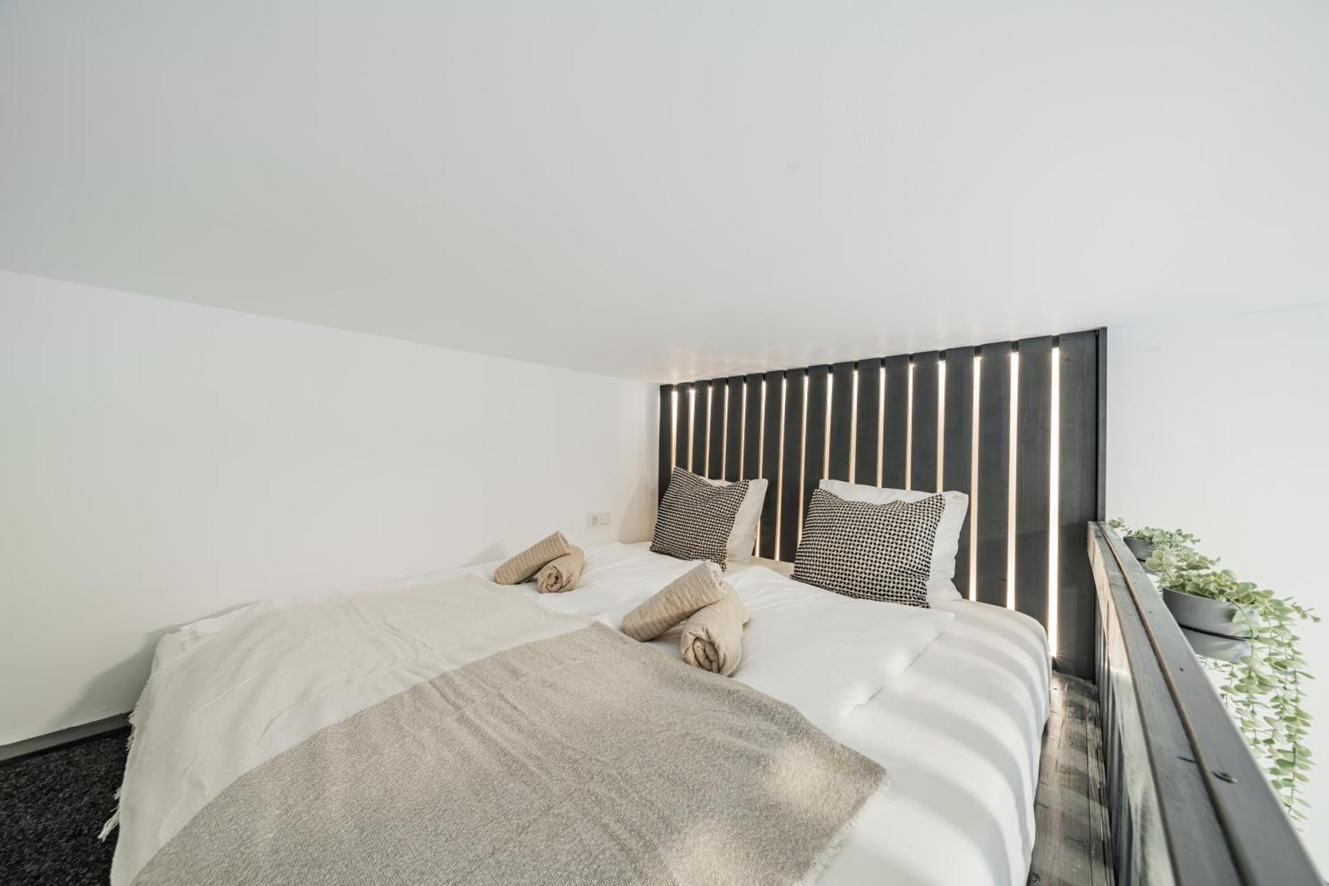 Chic Central City Rooms by Home2