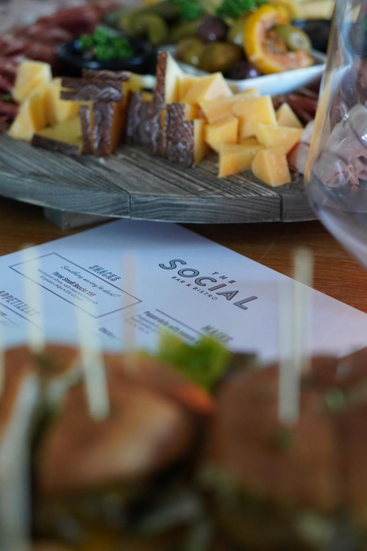 Restaurant/places to eat