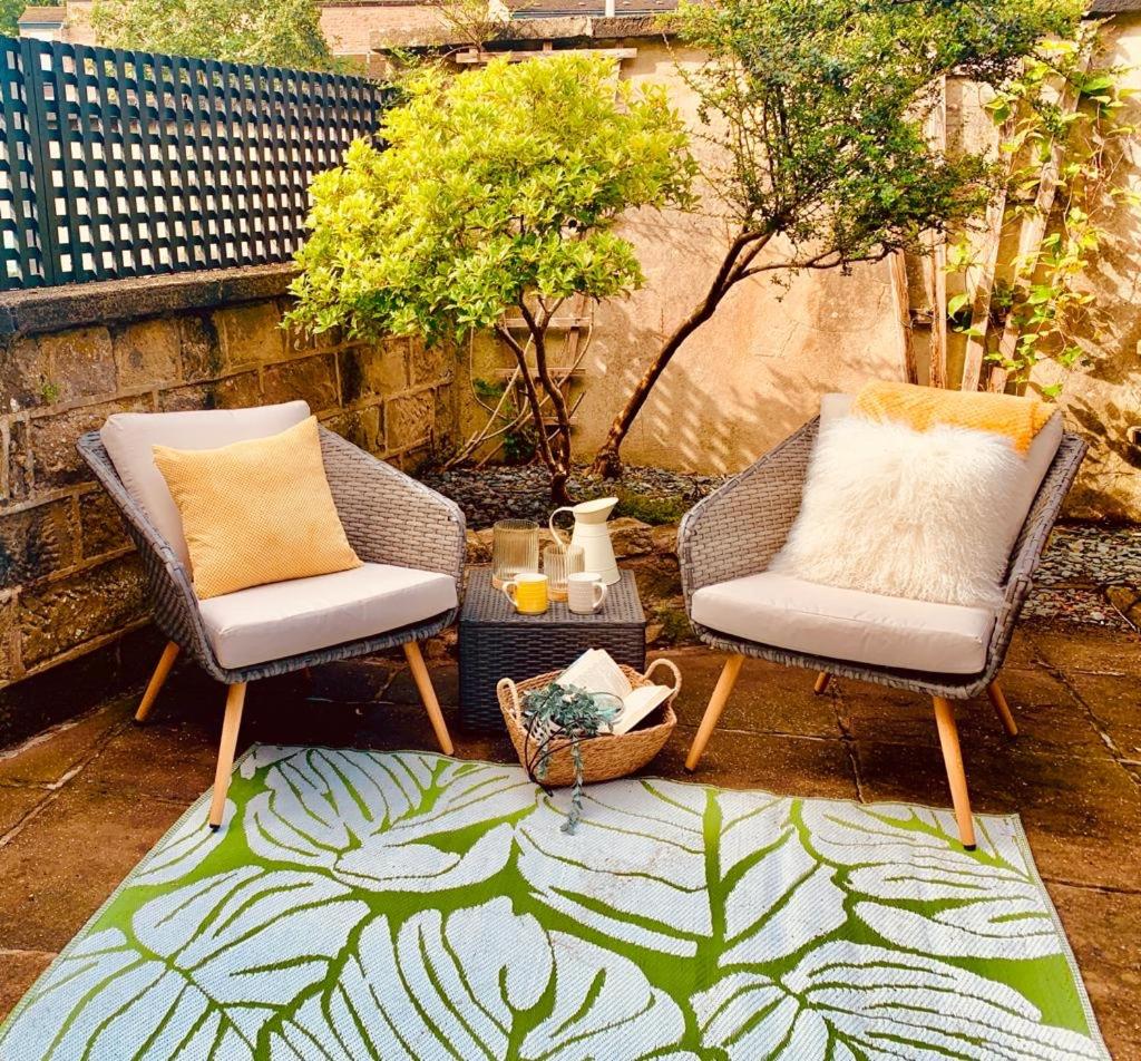 The Coach House central location fantastic Views