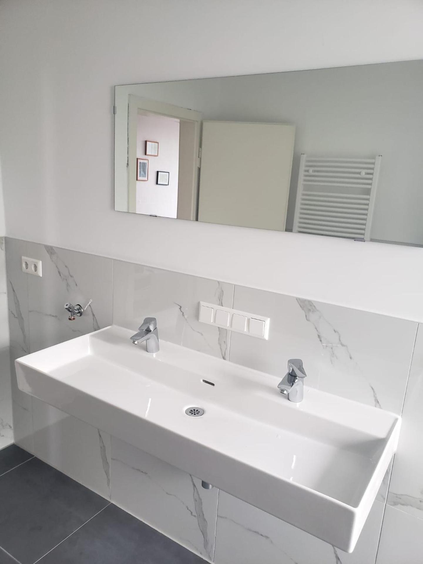 Joel Living Apartment