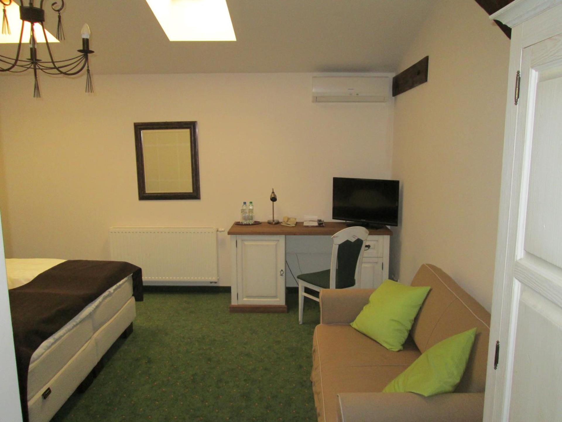 Photo of the whole room