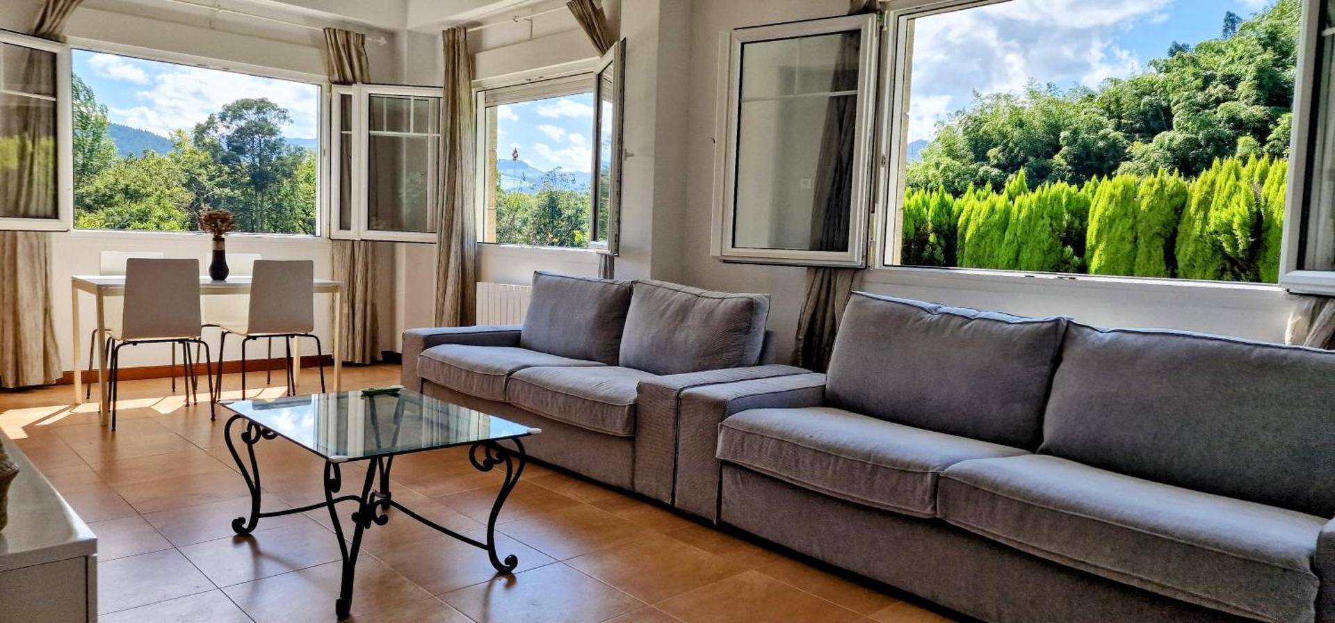 Communal lounge/ TV room