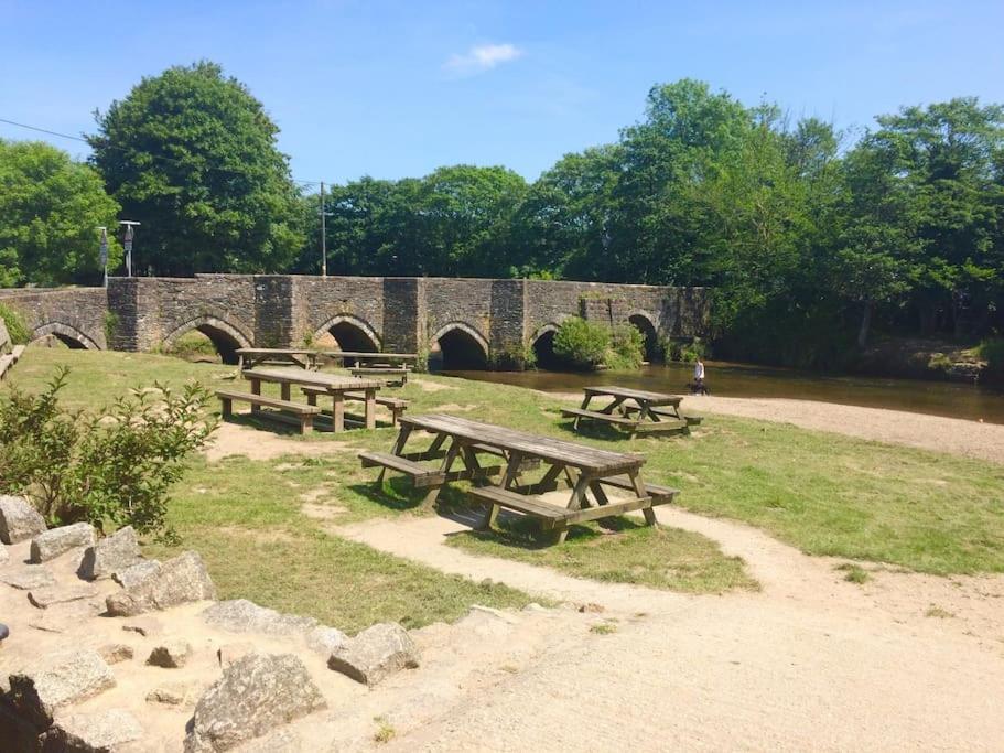 THE ANNEX, Lostwithiel Small Double Bed, Private Parking, Quiet Location