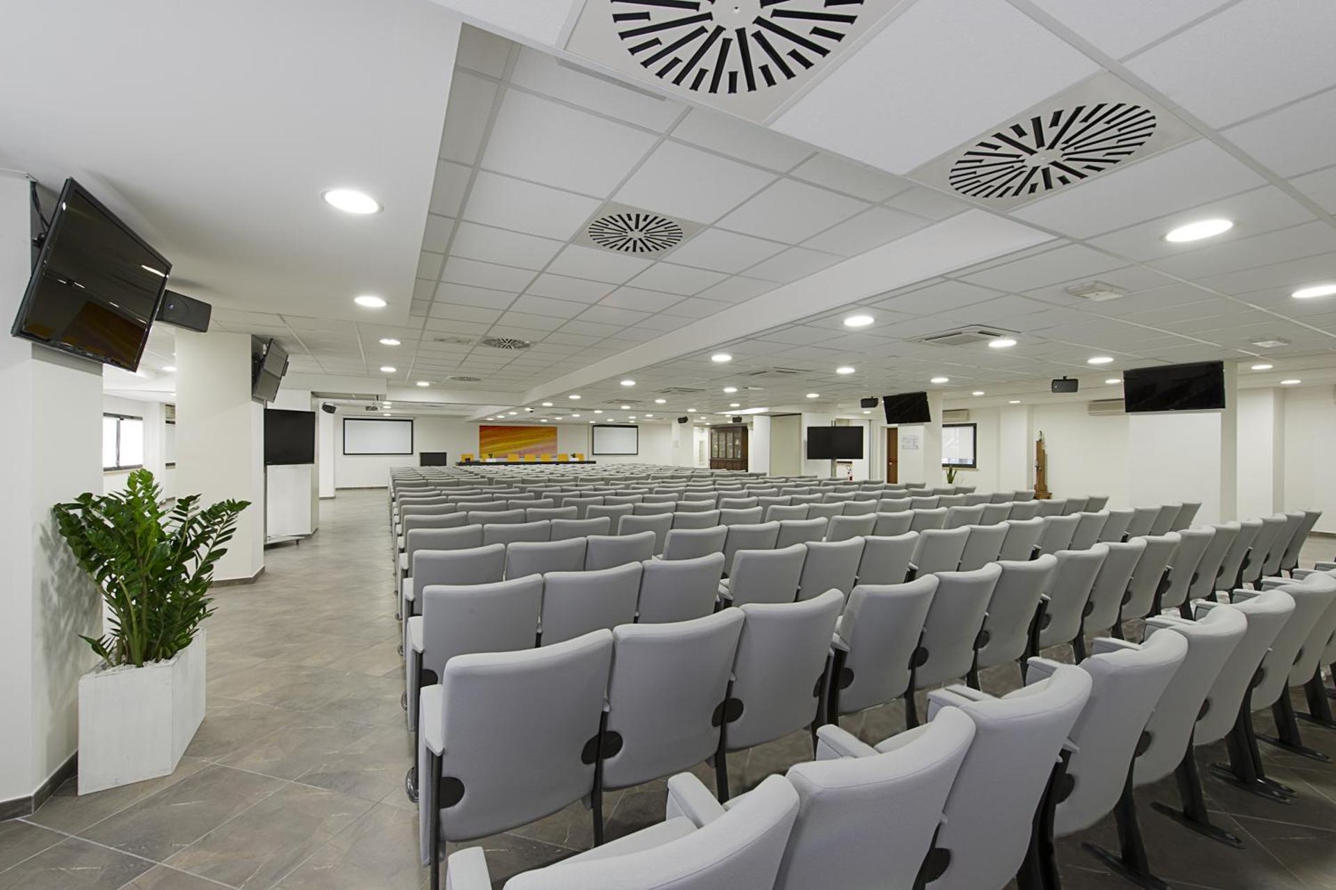 Meeting/conference room