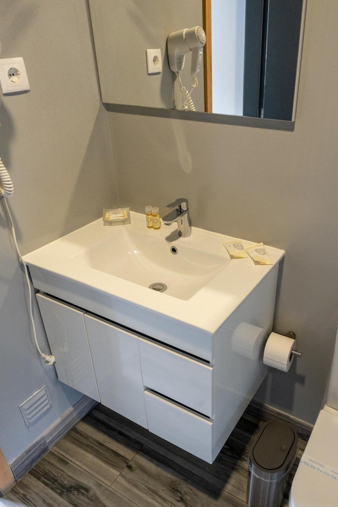 Residencial Kuarenta&Um