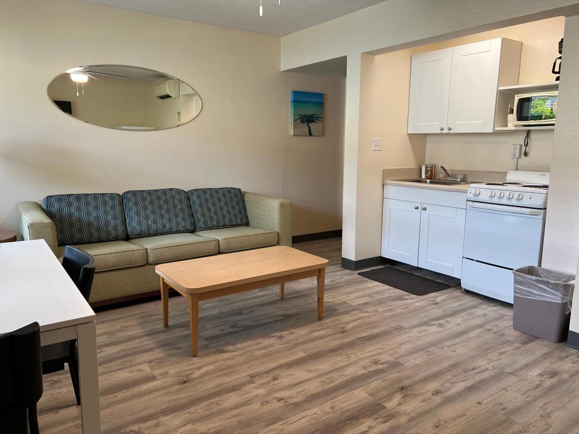 Beachside Resort Motel