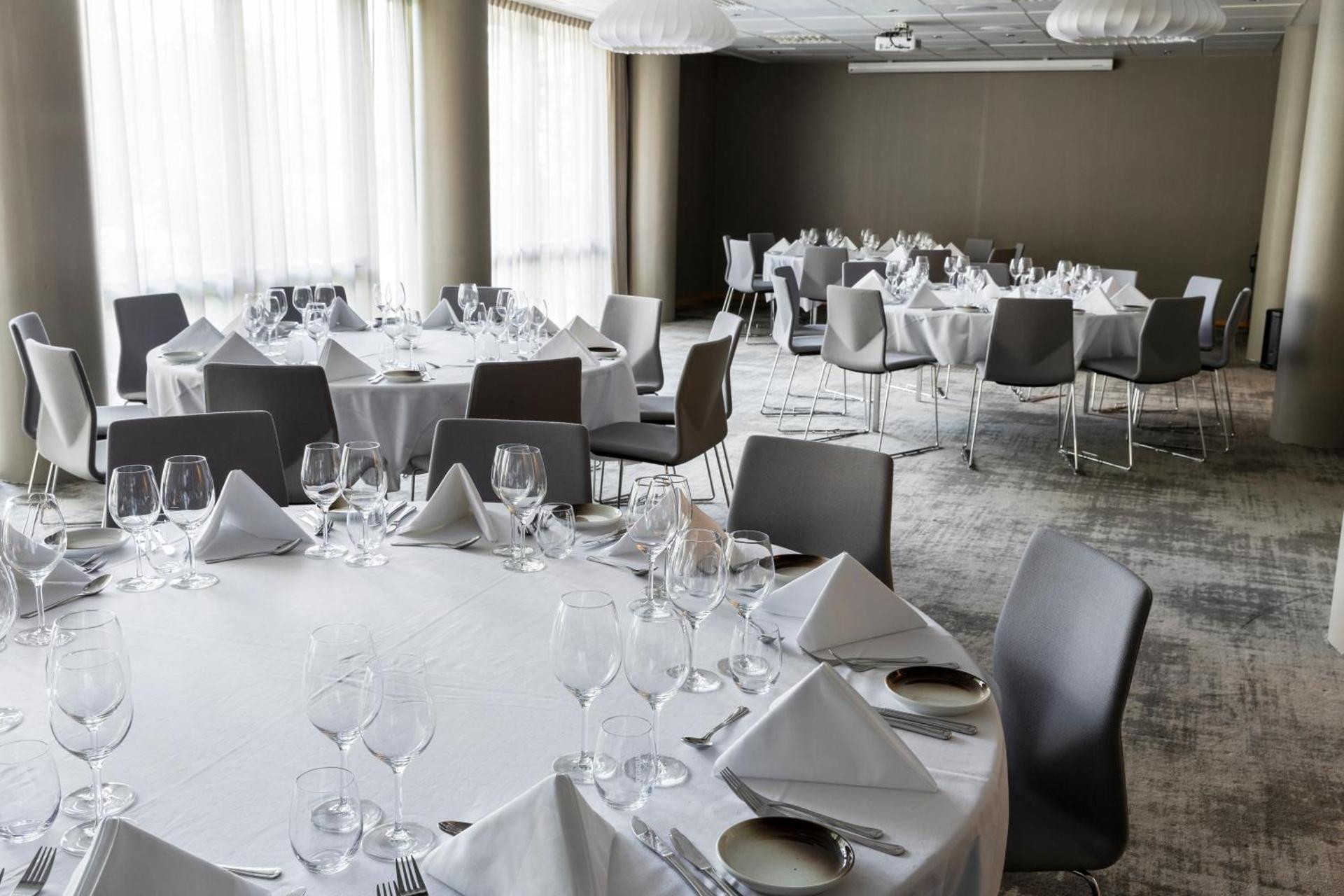 Meeting/conference room