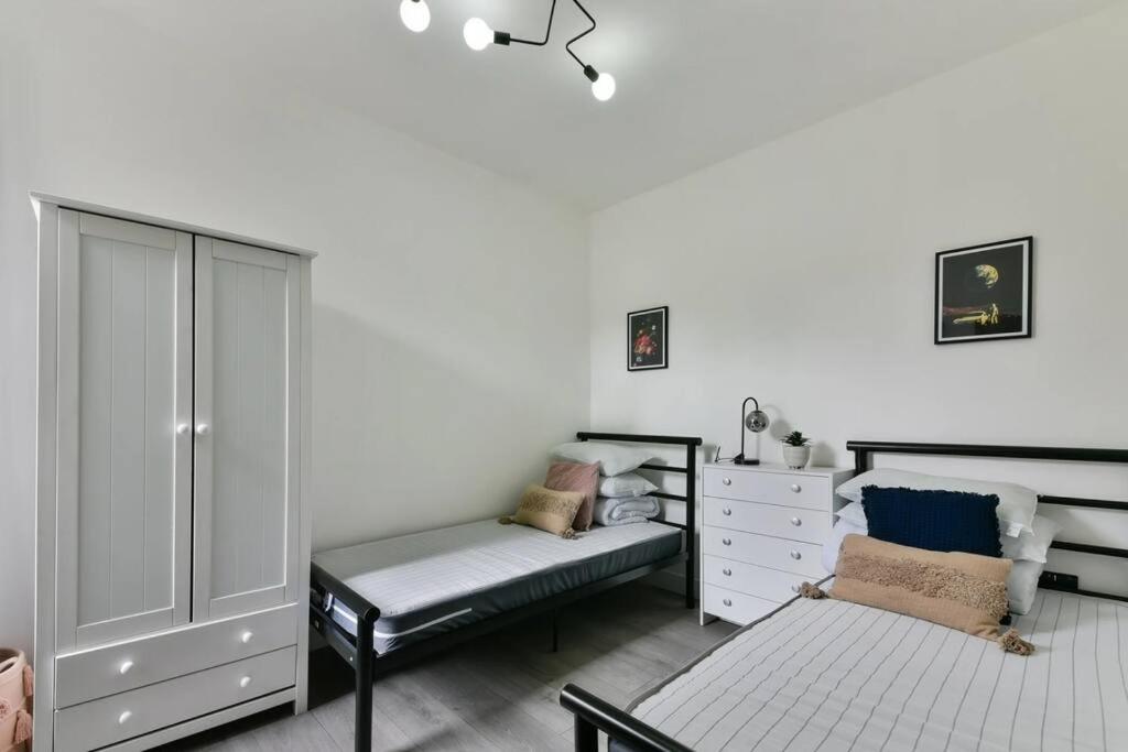 London 2-Bedrooms Apartment