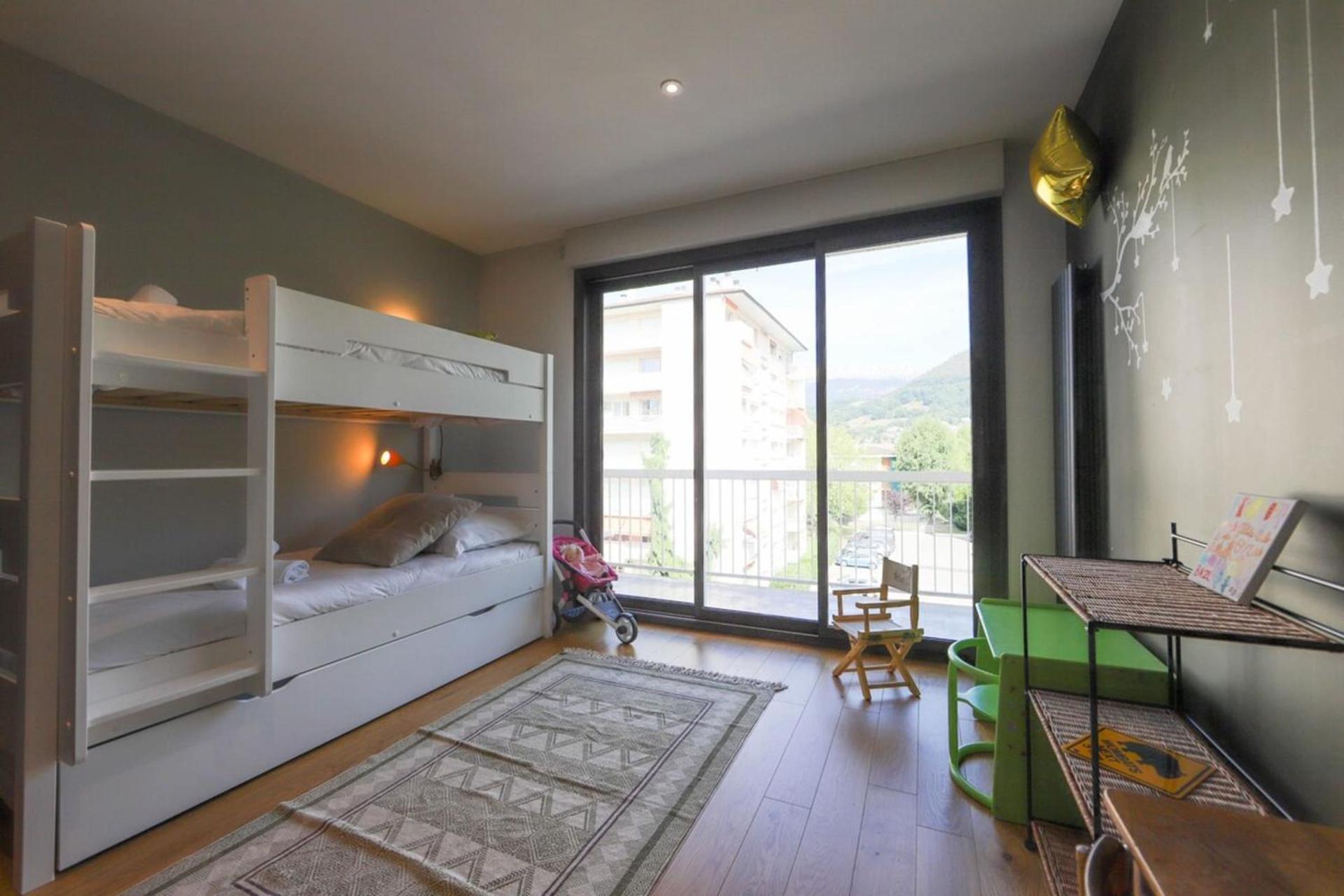 Le Superbe - T4 avec parking à 5 min du lac - 4