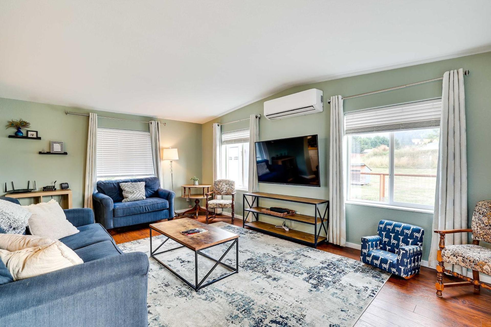 Serene Sequim Retreat with Deck Pets Welcome!