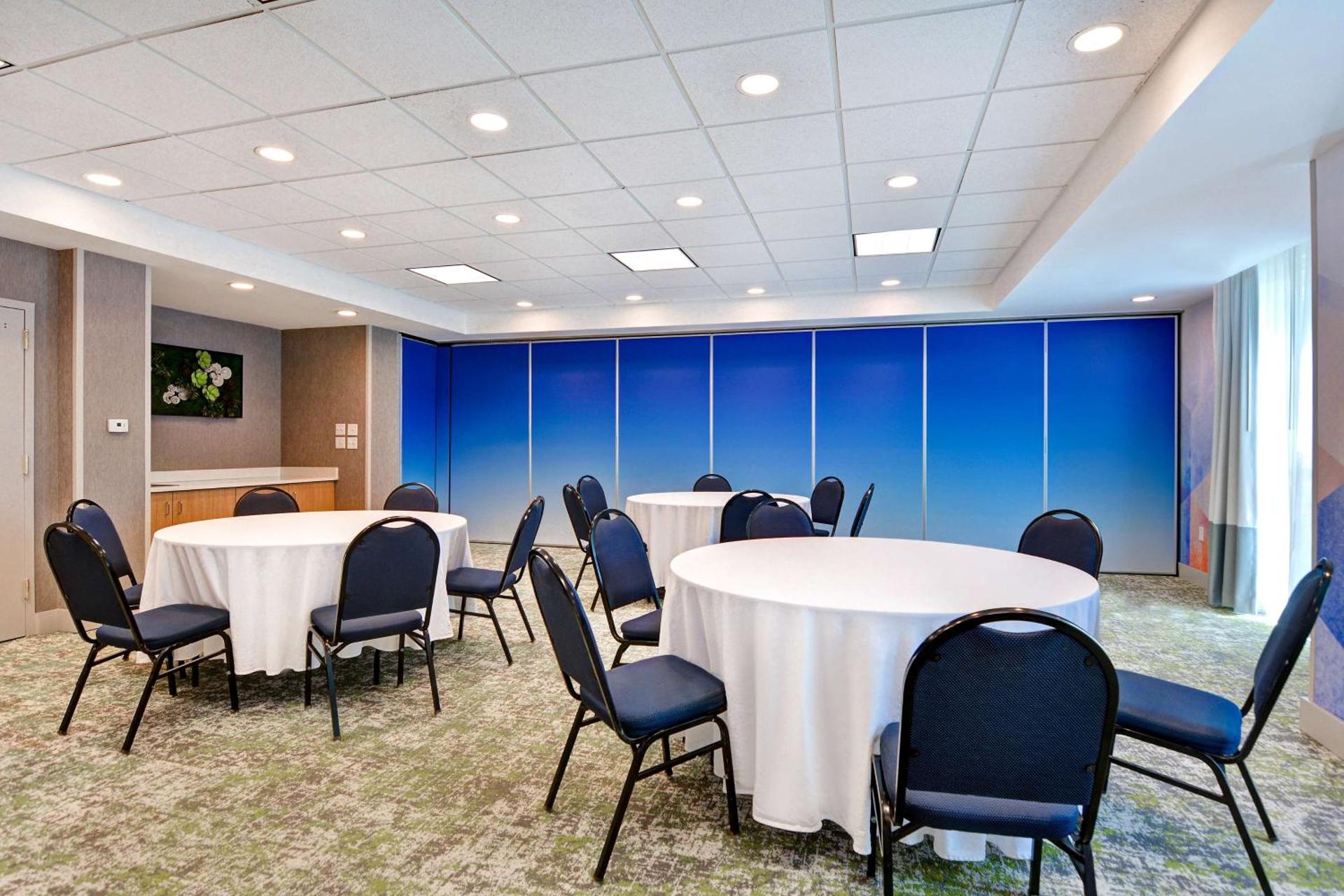 Meeting/conference room
