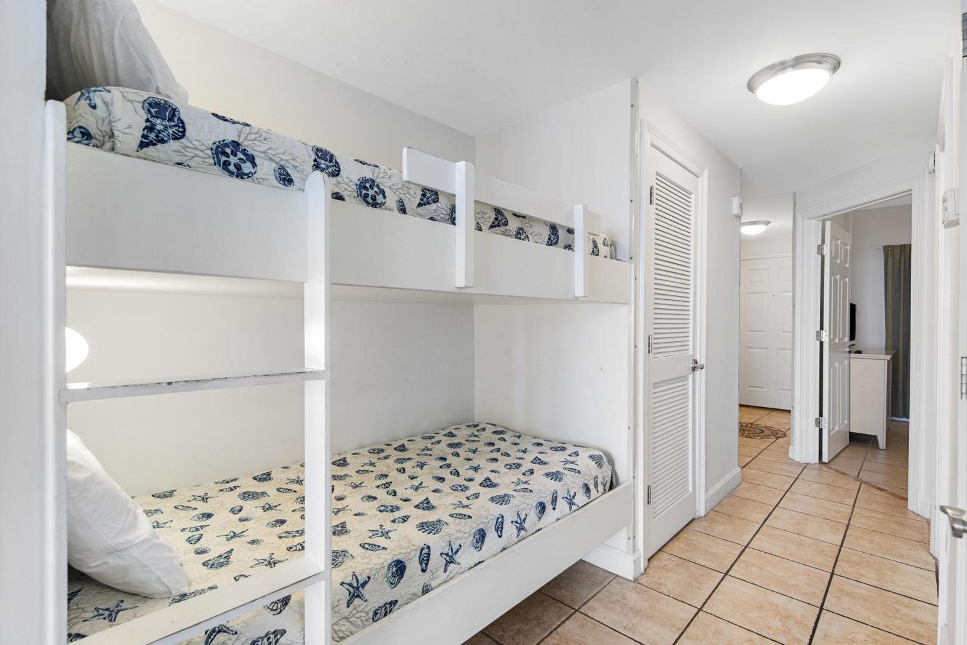 Fantastic Ocean Front 1 Bd Condo At Boardwalk in Panama City Beach!