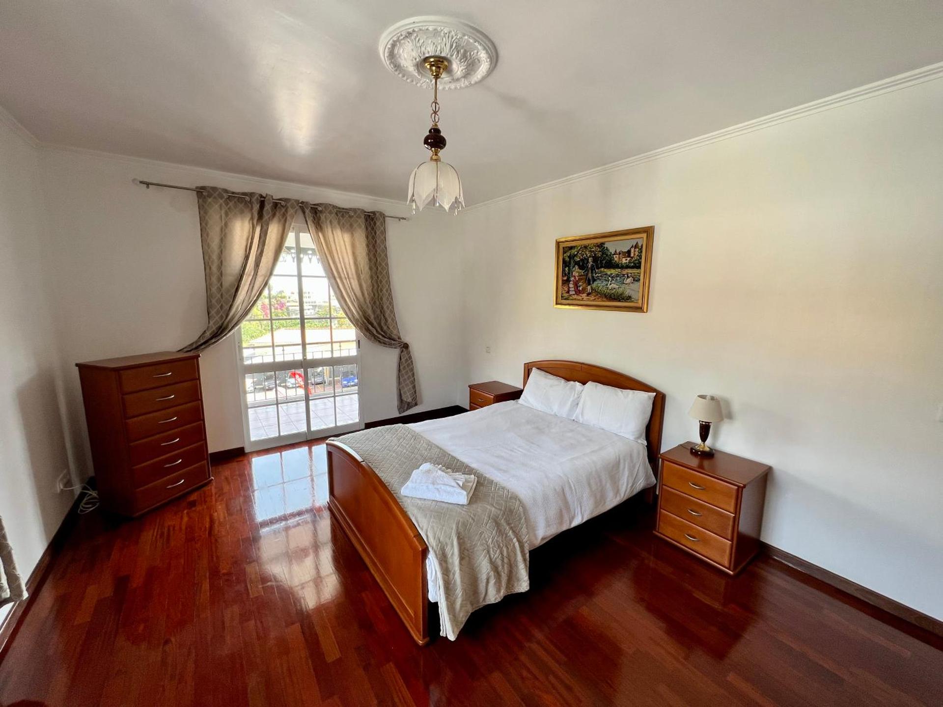 Classic Tranquil Madeiran 4-Bedroom Villa Funchal