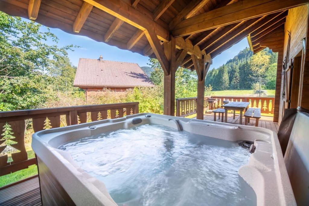 Les Griottes, véritable chalet de montagne, avec Jacuzzi et Sauna