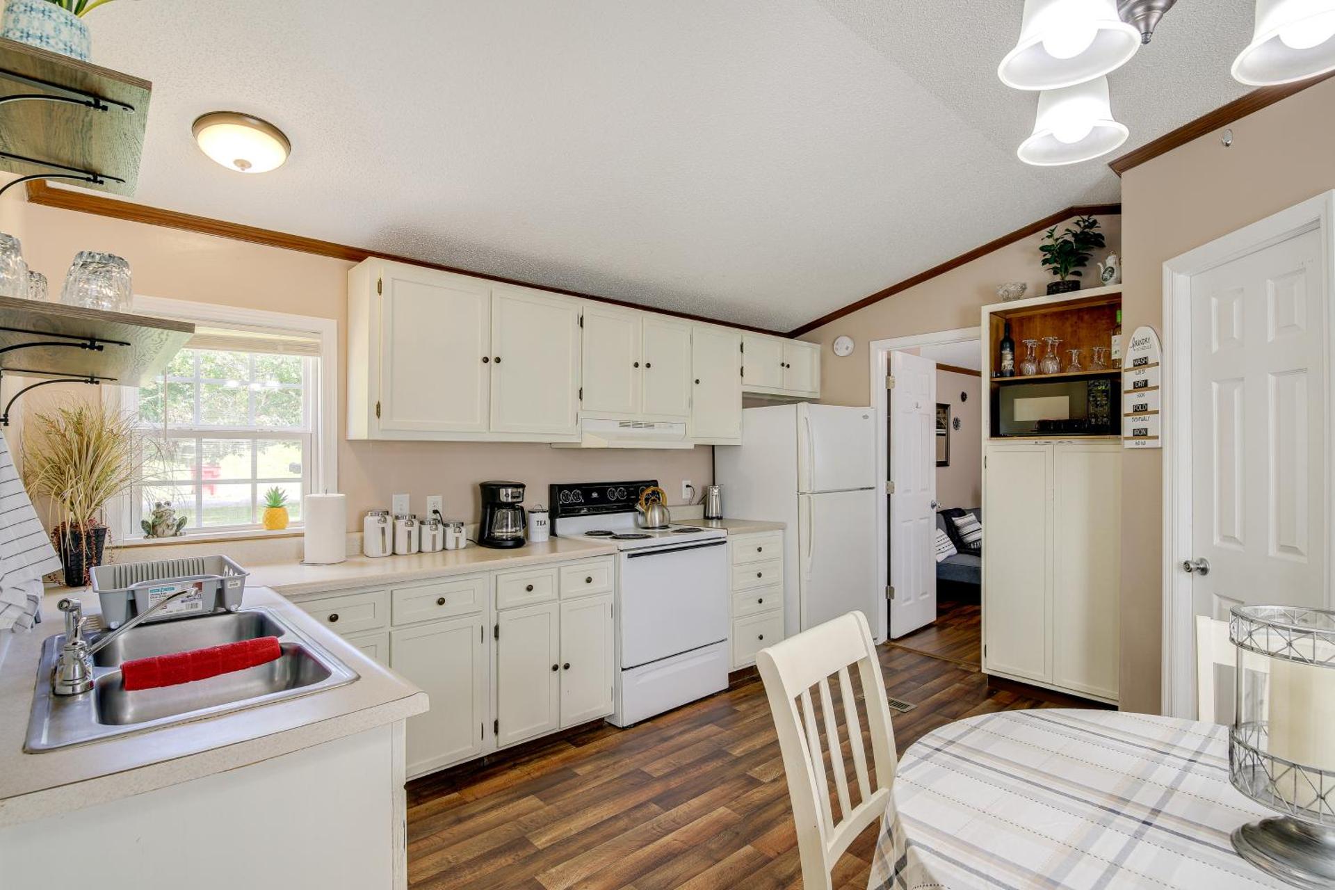 Pet-Friendly Corbin Vacation Rental about 4 Mi to Town