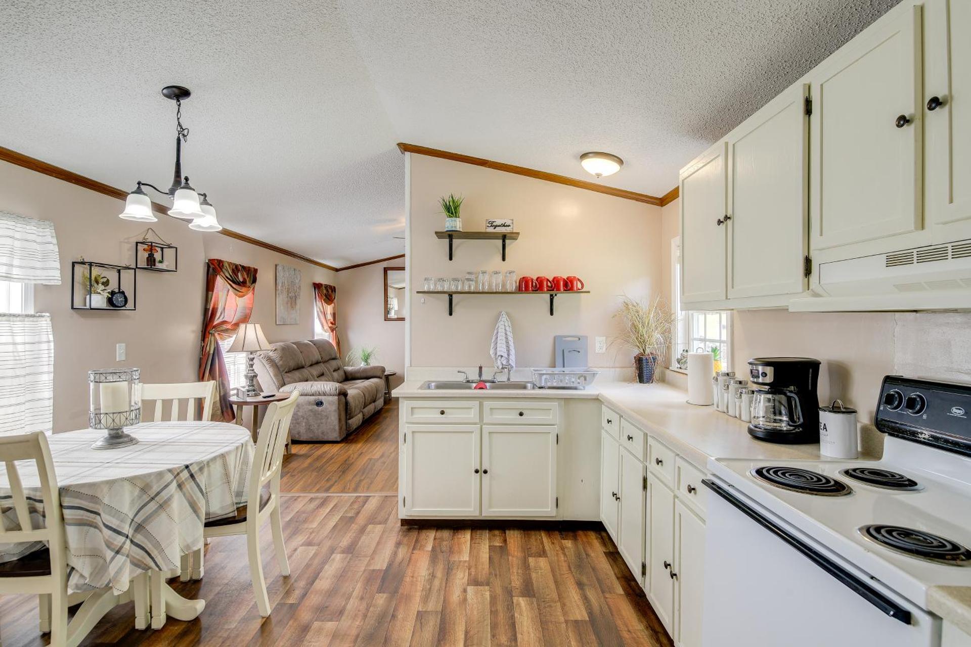 Pet-Friendly Corbin Vacation Rental about 4 Mi to Town