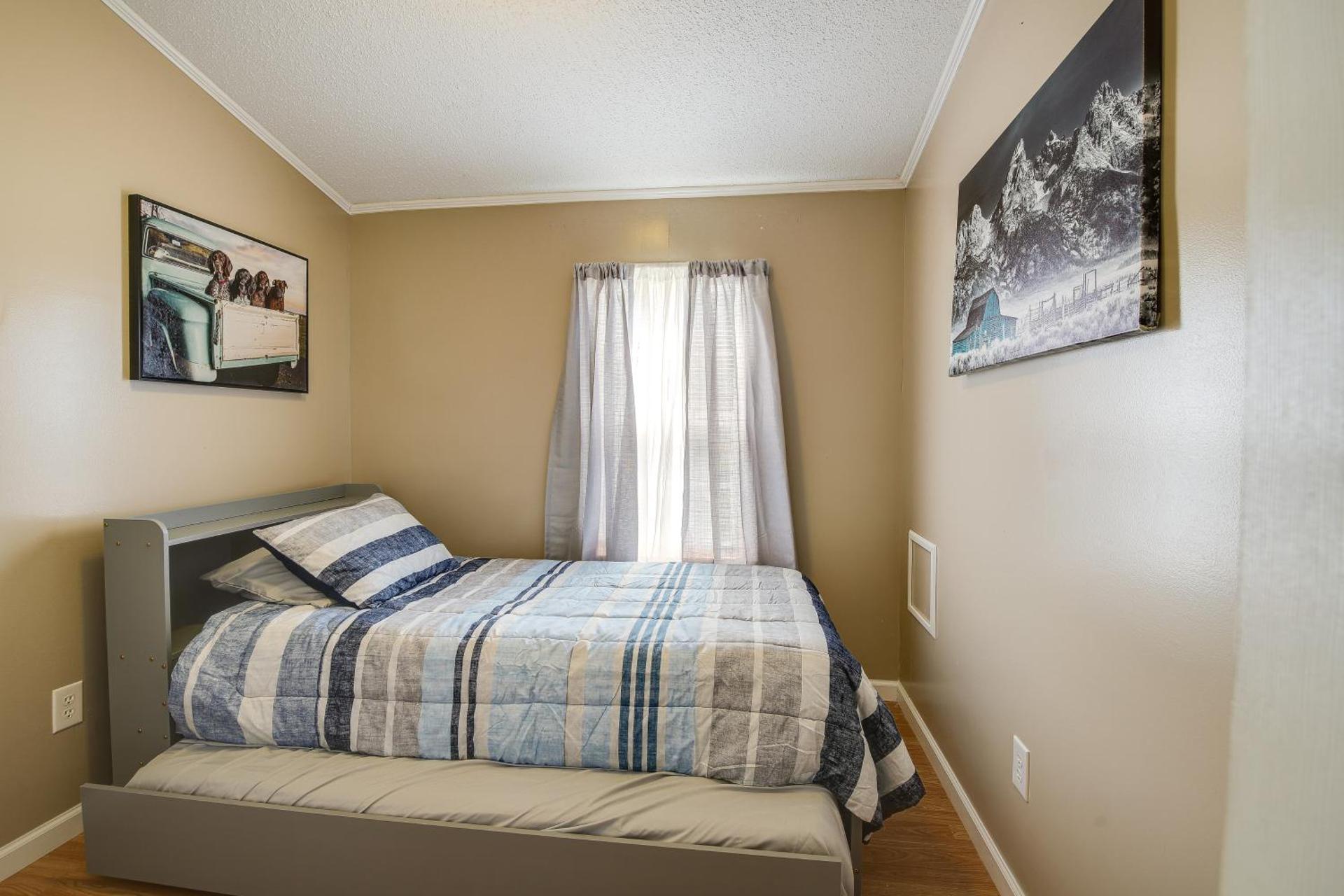 Pet-Friendly Corbin Vacation Rental about 4 Mi to Town