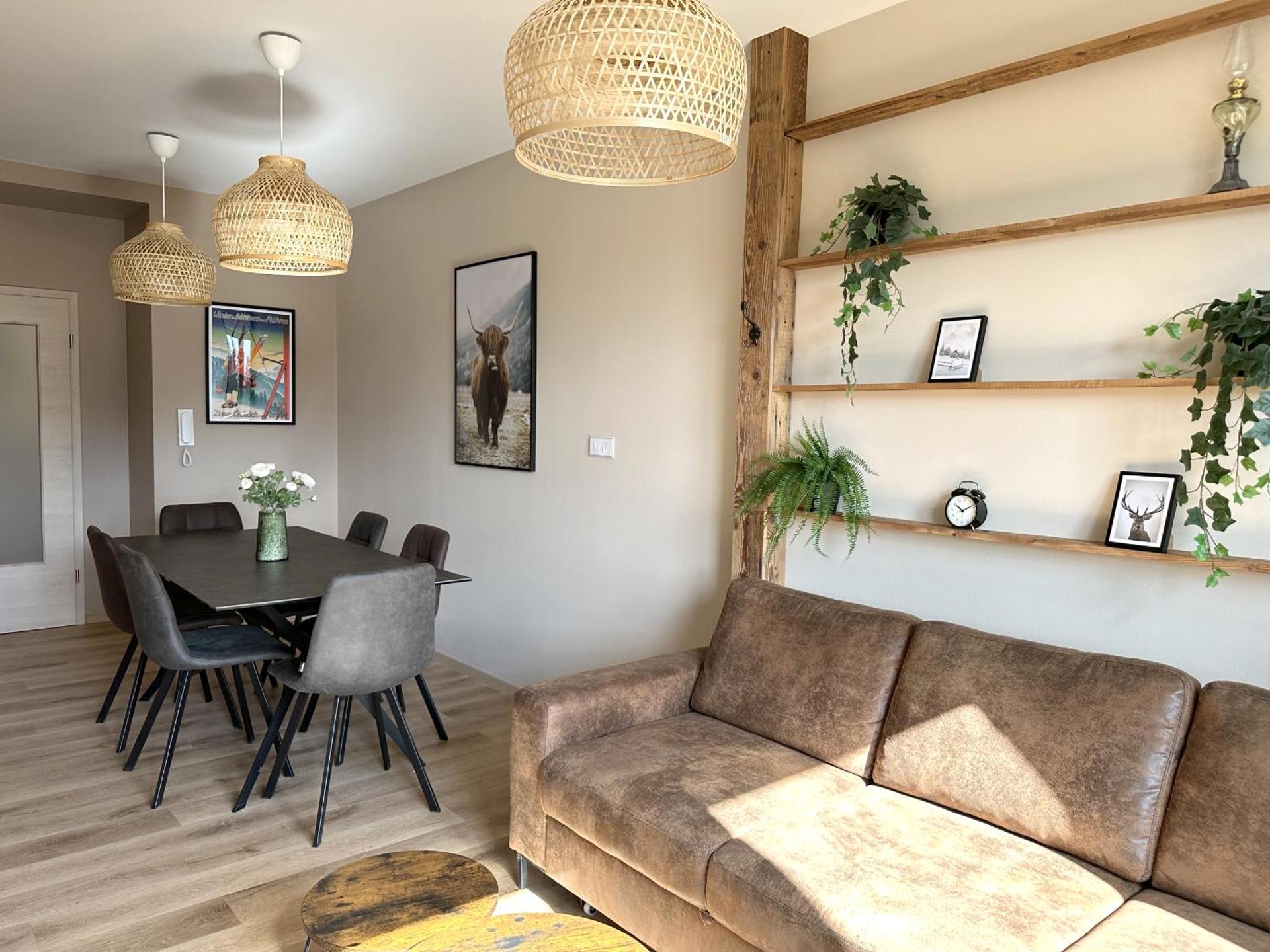 Apartmány Čerňák - Horňák - 4-6 osob, balkon, dvě parkovací místa