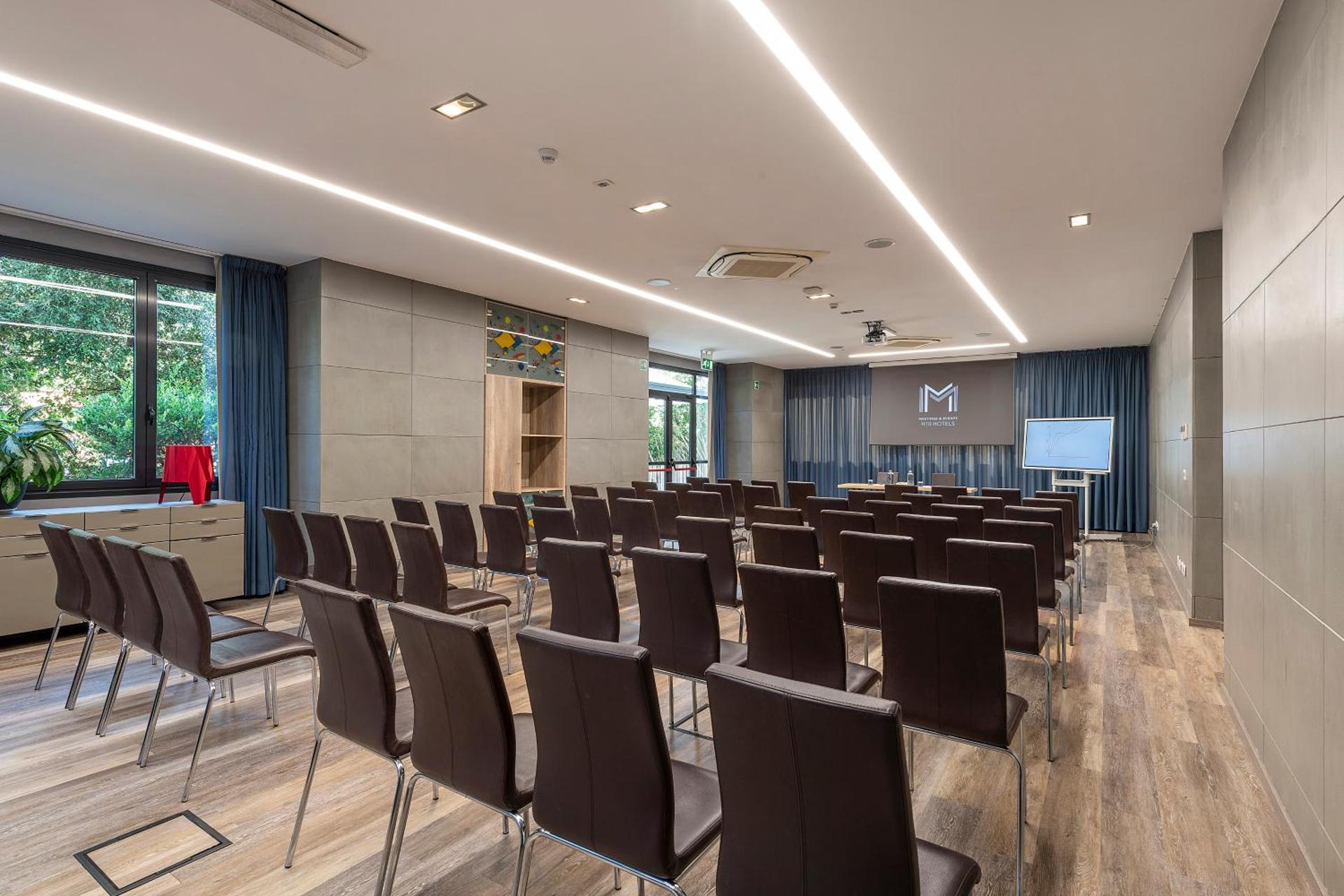 Meeting/conference room