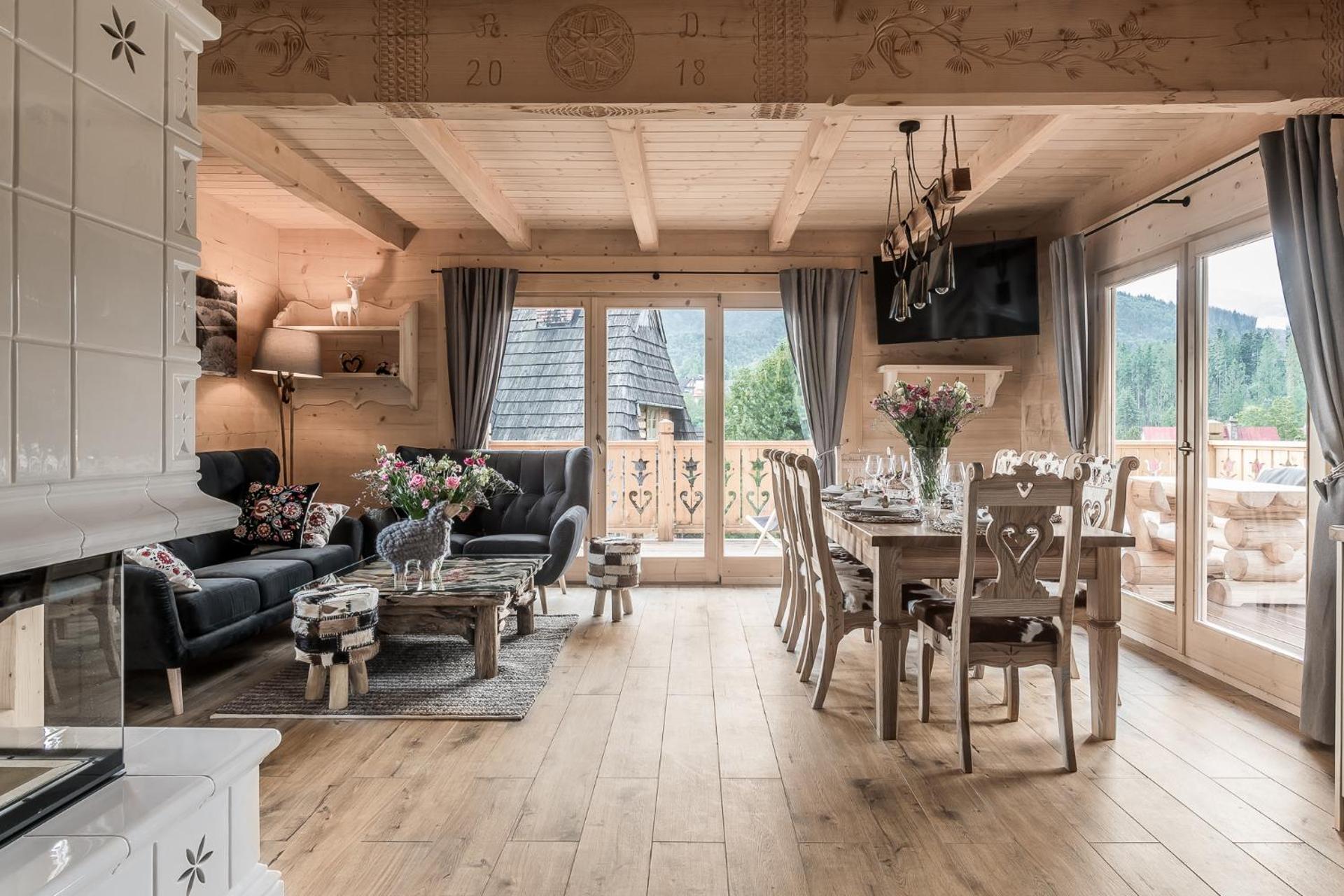 Communal lounge/ TV room