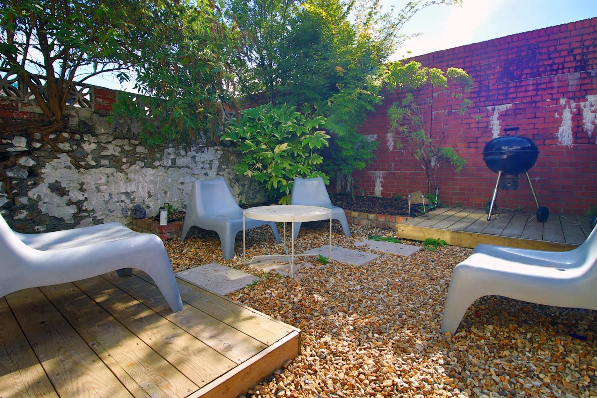 Central Cardiff - 3 Bedroom Home - Walk to Shopping Town Centre And Cardiff Castle