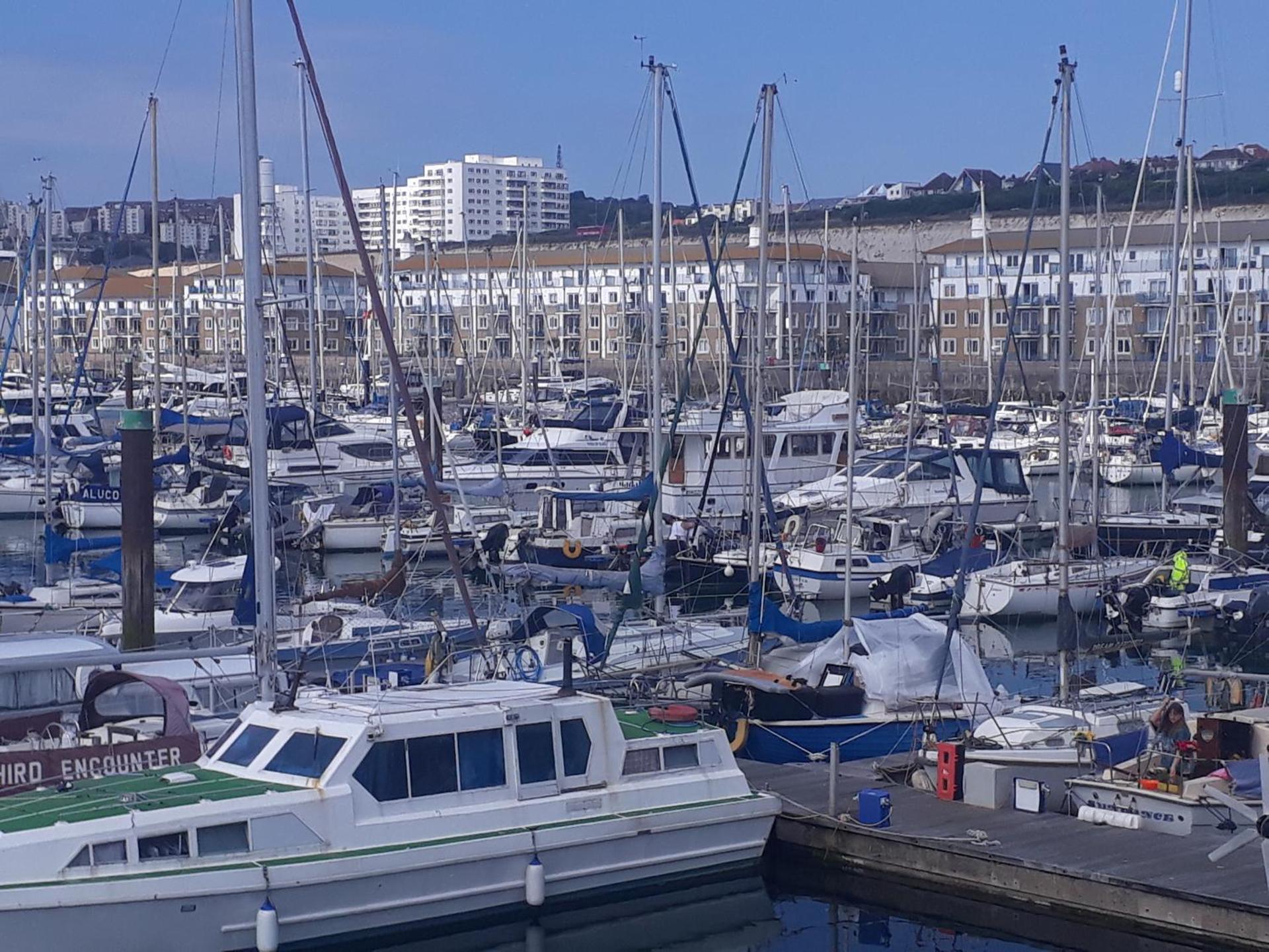 Fantastic Waterside apartment in Brighton Marina