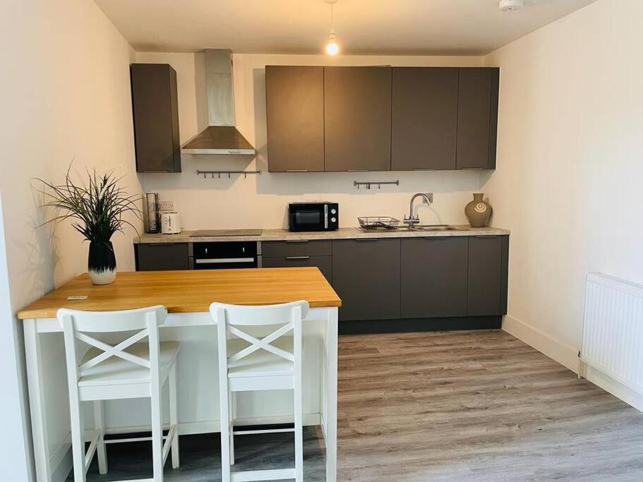 Stunning huge openplan 2Bed flat