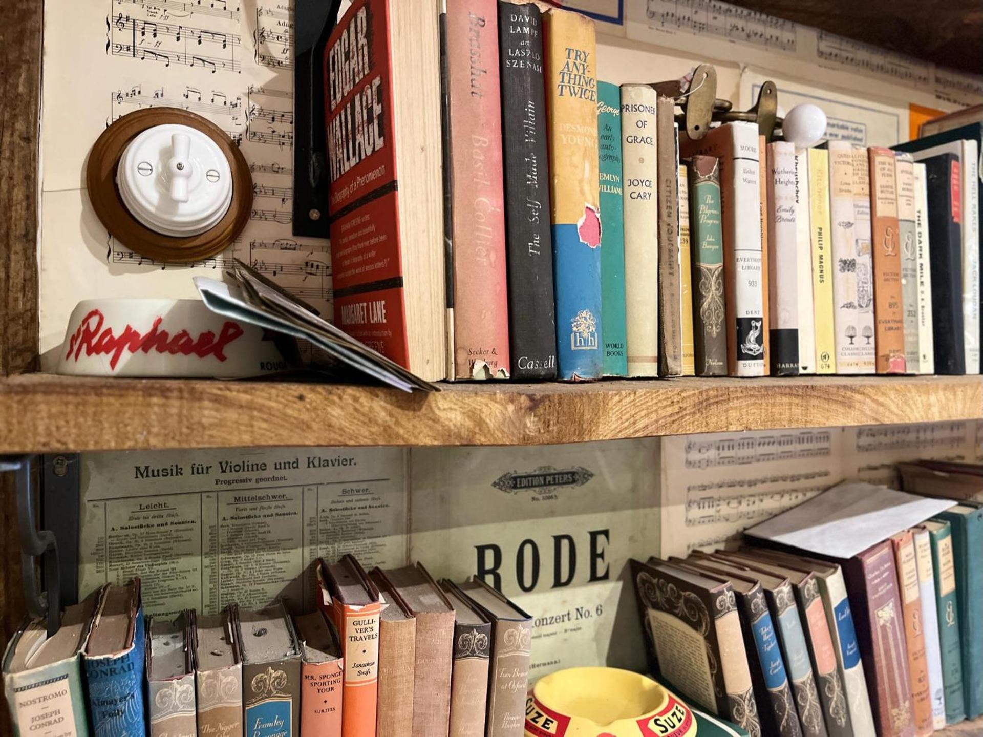 Remarkable Boultons Barn with hot tub