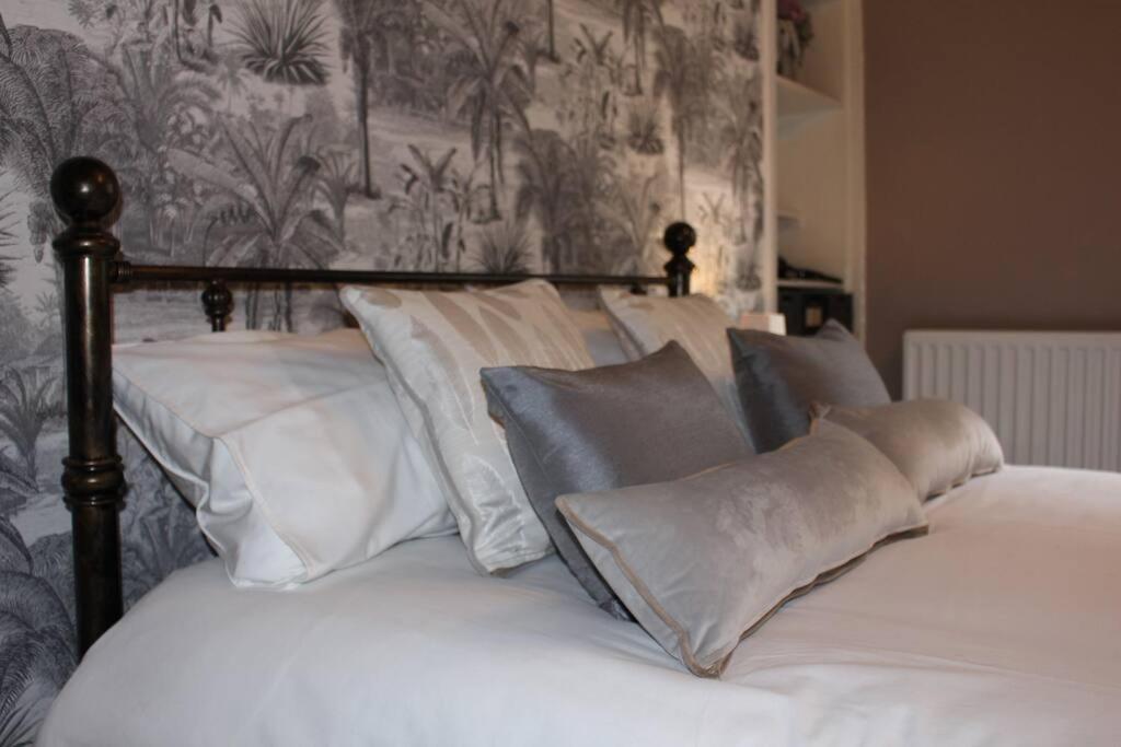 Cameronian Apartment