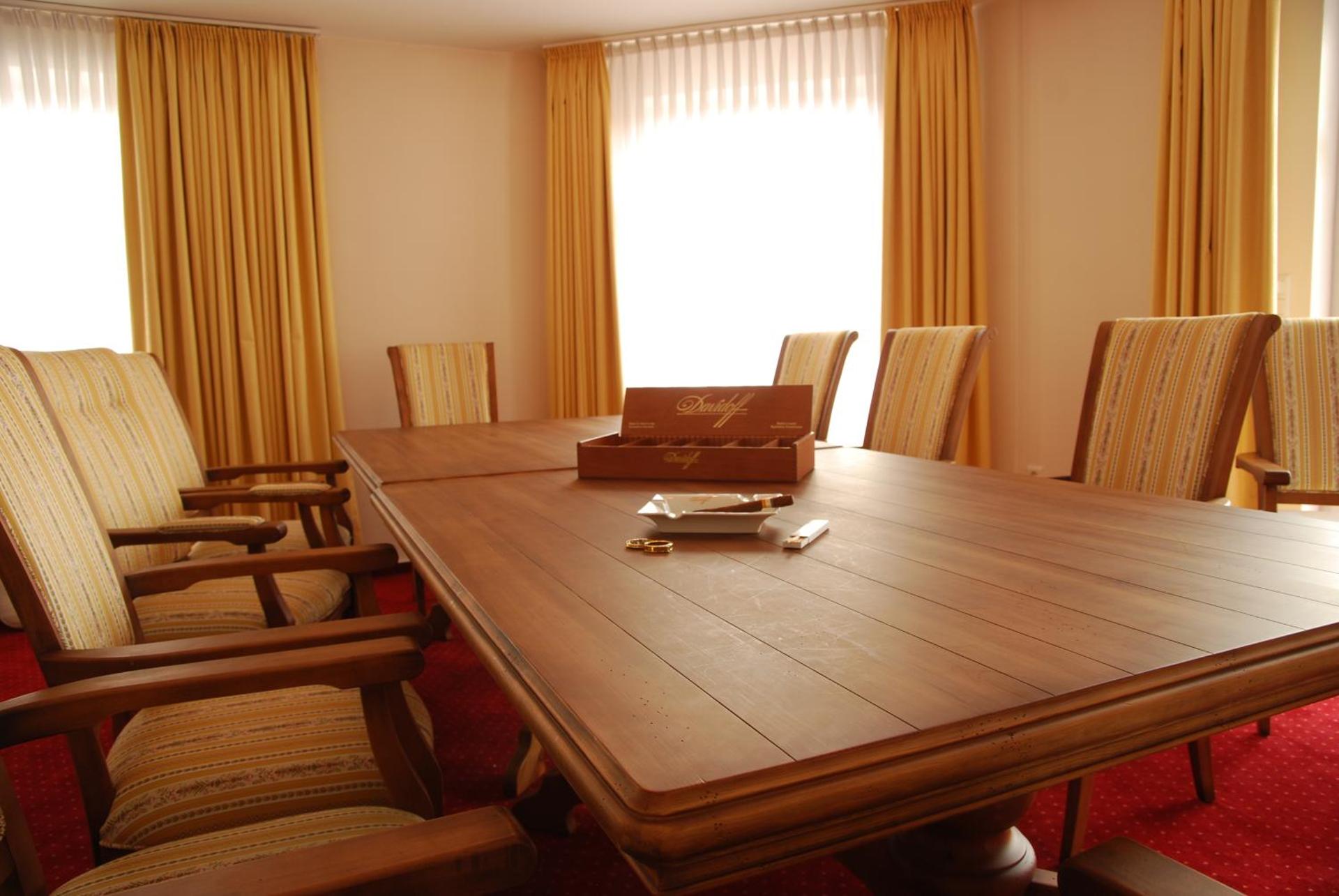 Meeting/conference room