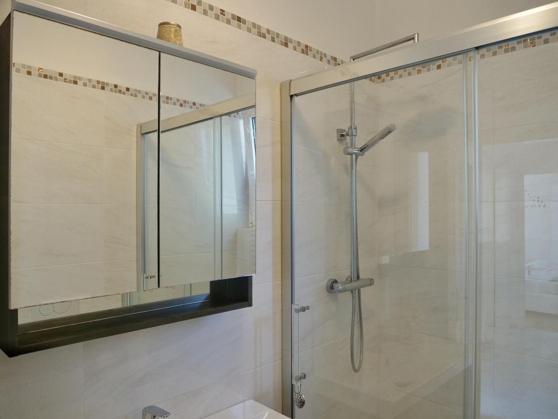 FIORE DI MARE - Delizioso bilocale con posto auto vicino al porto