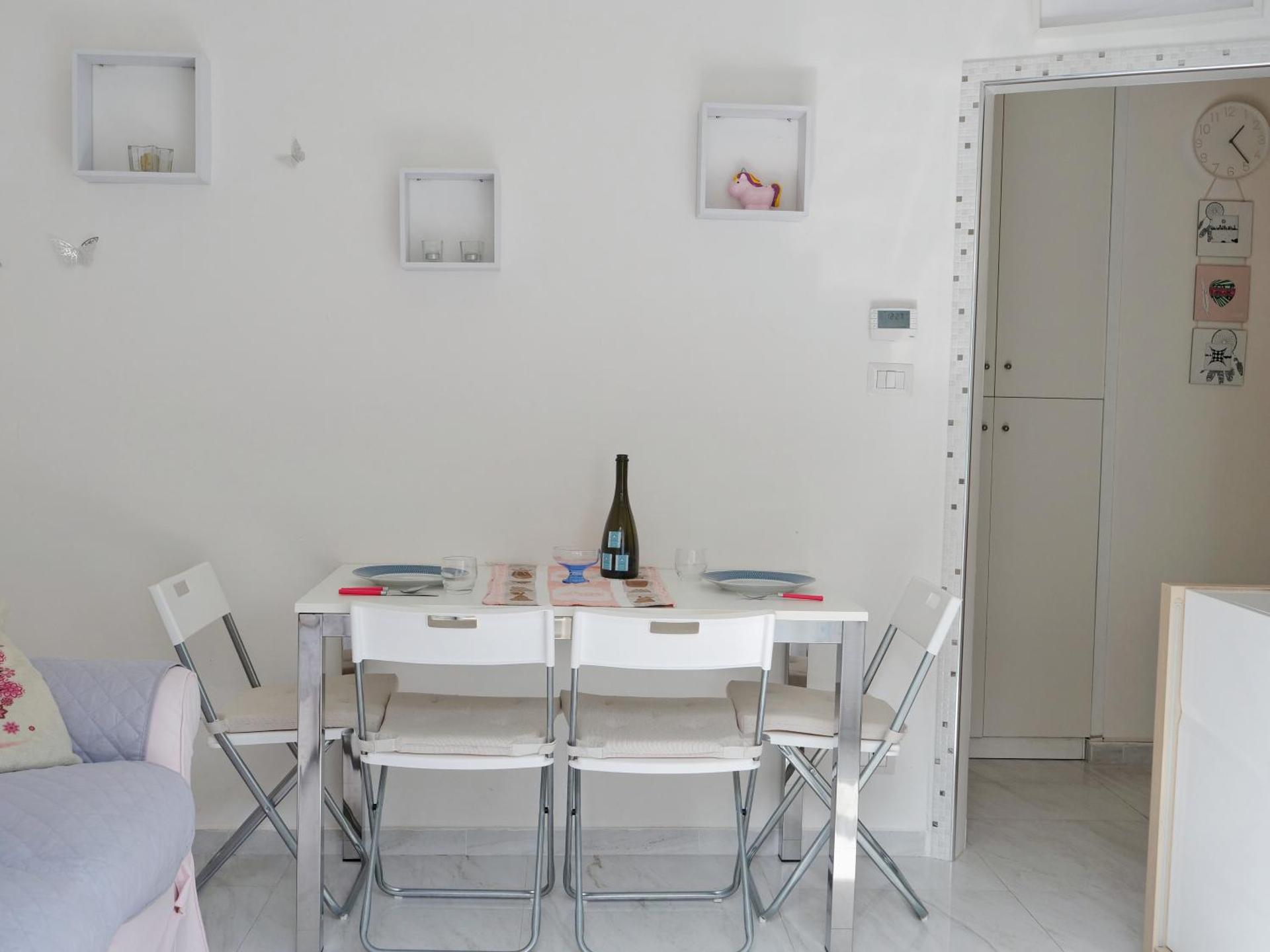 FIORE DI MARE - Delizioso bilocale con posto auto vicino al porto