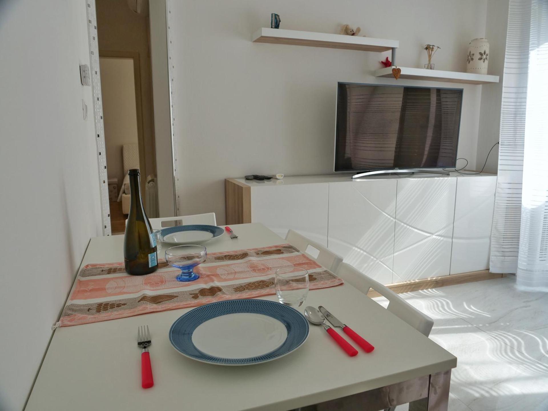 FIORE DI MARE - Delizioso bilocale con posto auto vicino al porto