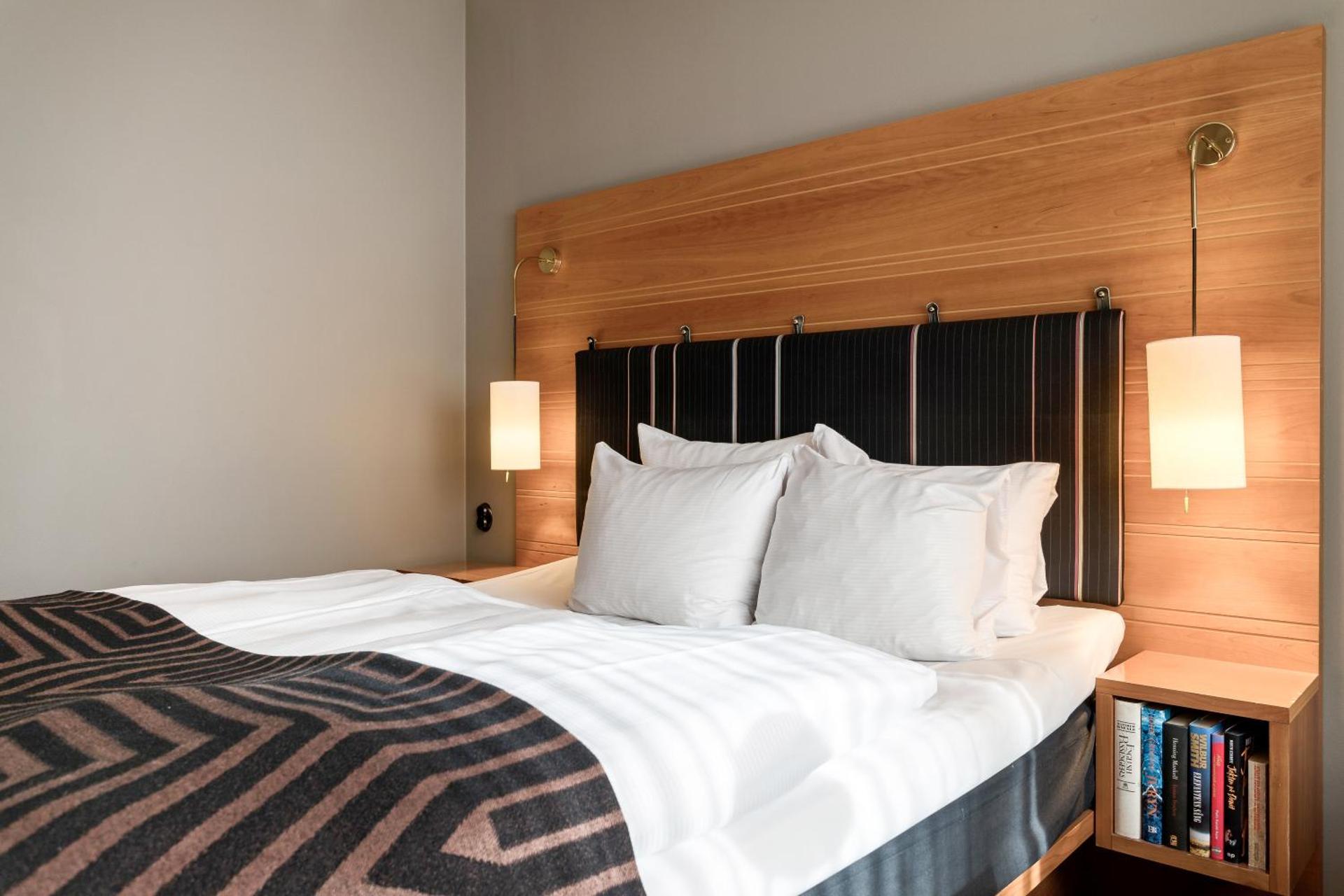 Queen Superior Cherry