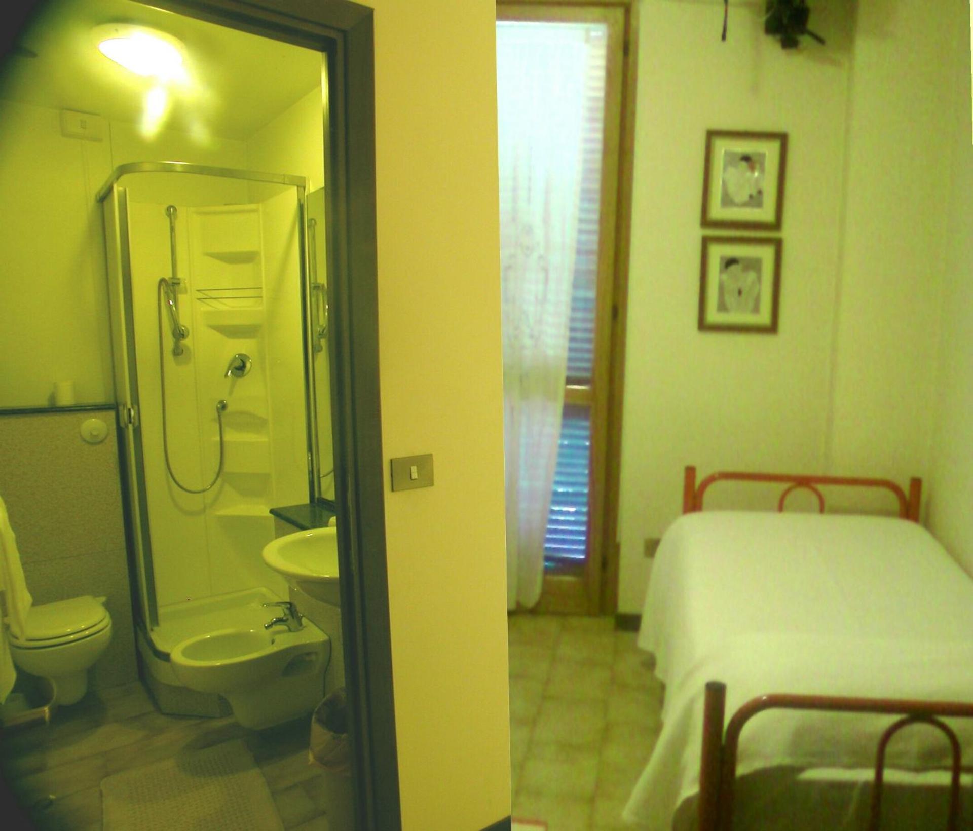 Albergo-Ristorante"Parco alle Noci"tra la Cascata delle Marmore,Labro e valle Santa di S Francesco