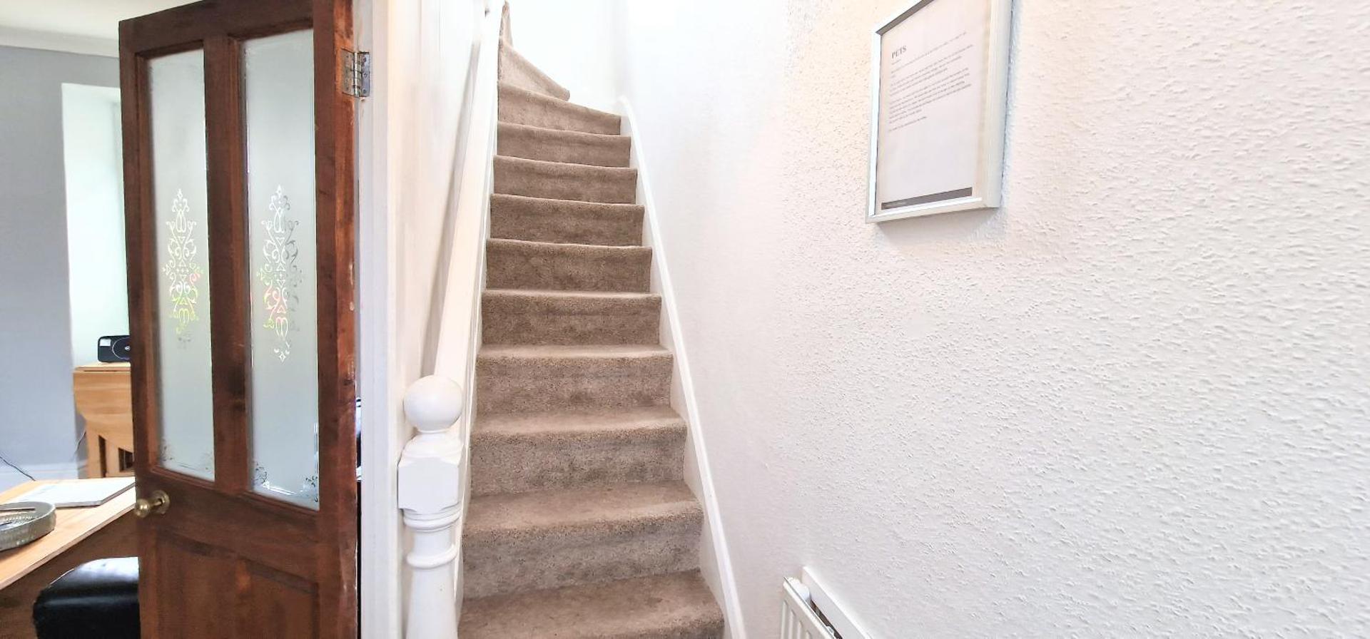 Cheerful 2 bed home with mountain views