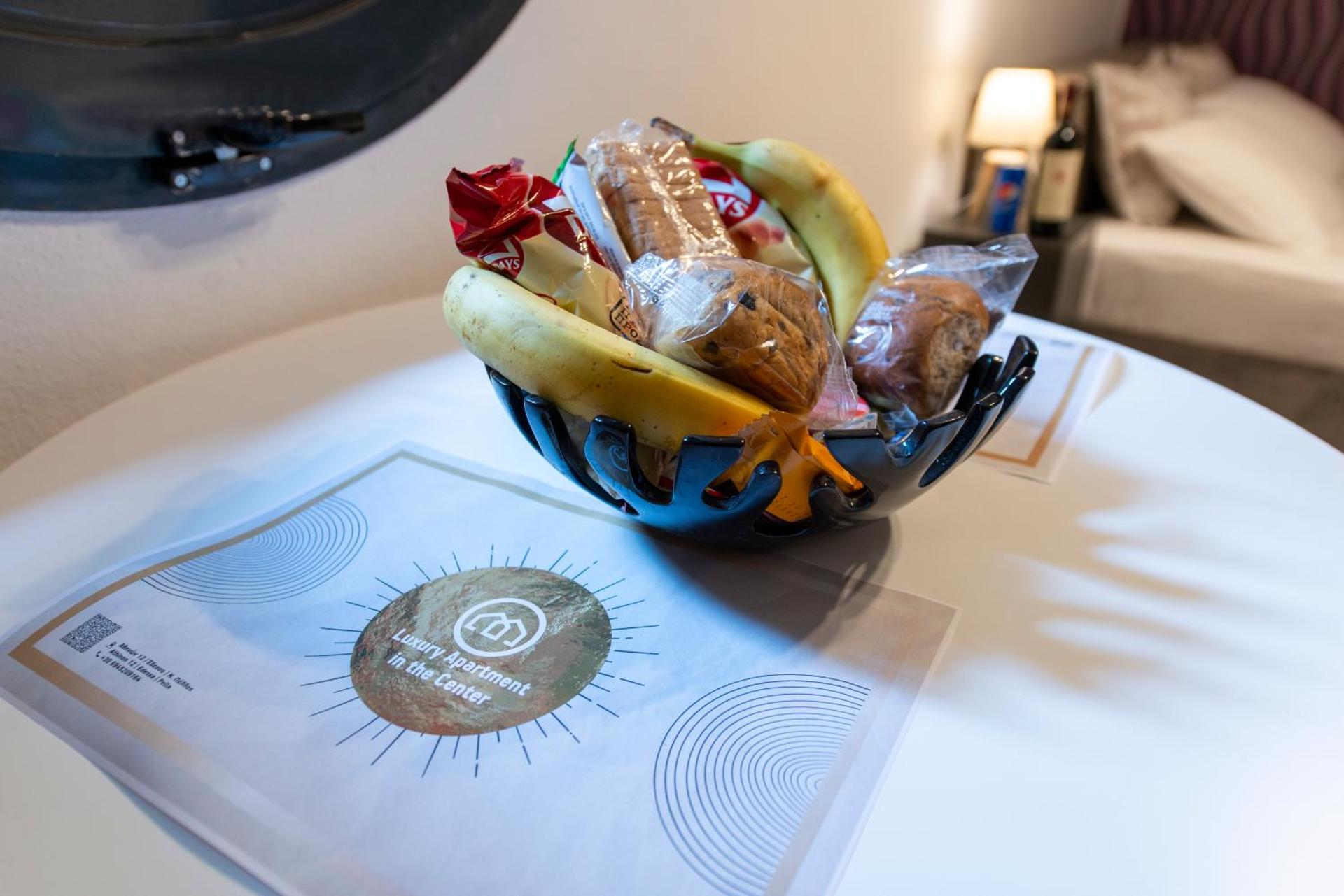 Central & Riverfront Room 1