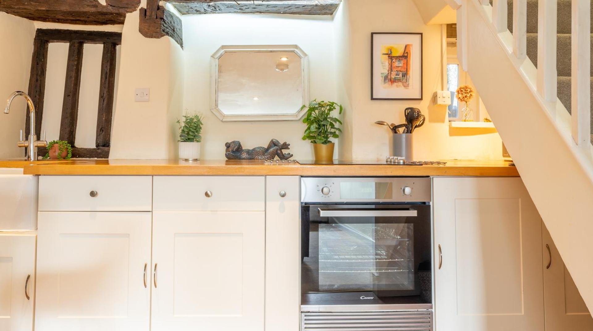 Wee Toad Hole Heart of Kendal - Cottage sleeps 4-6 - Dogs Welcome