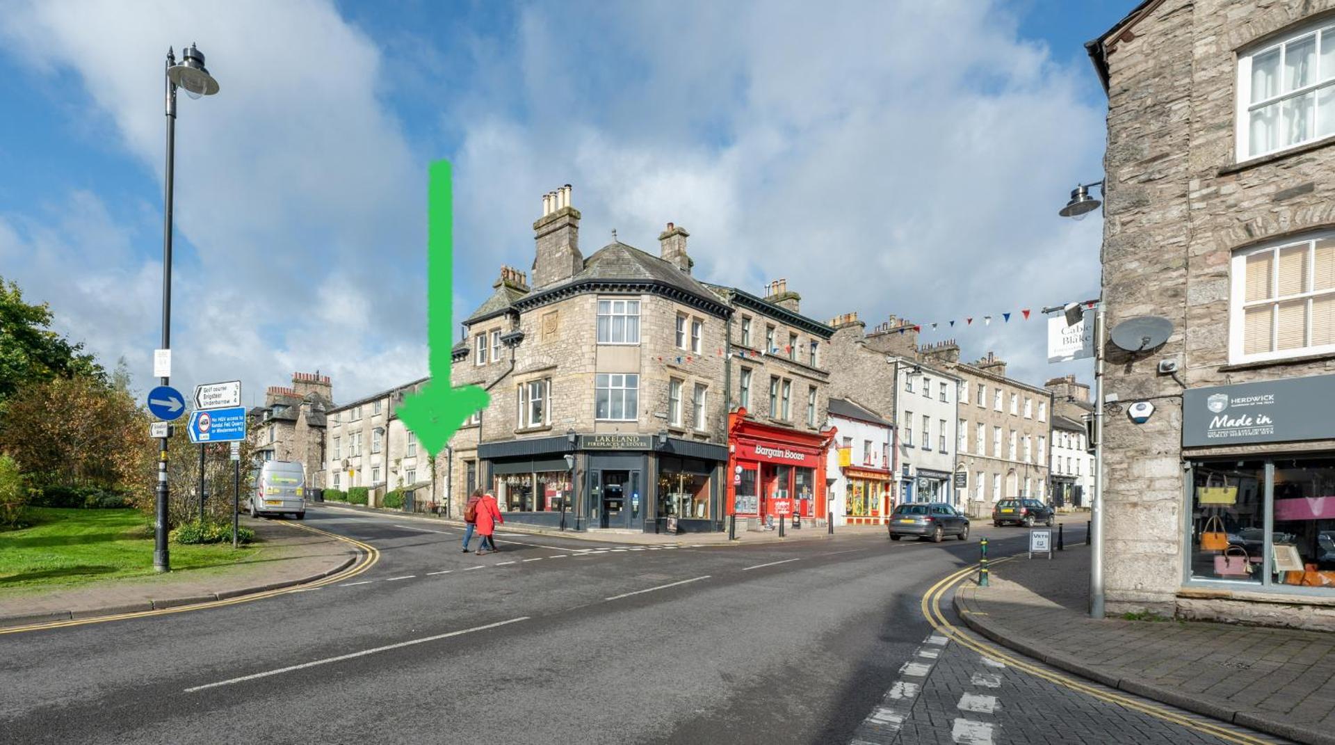 Wee Toad Hole Heart of Kendal - Cottage sleeps 4-6 - Dogs Welcome