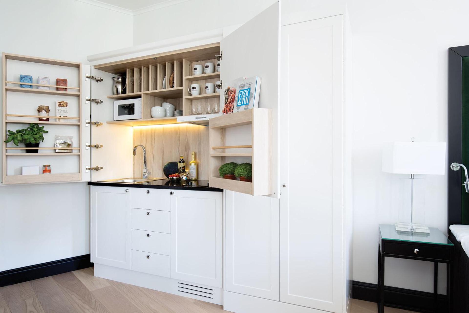 Kitchen or kitchenette