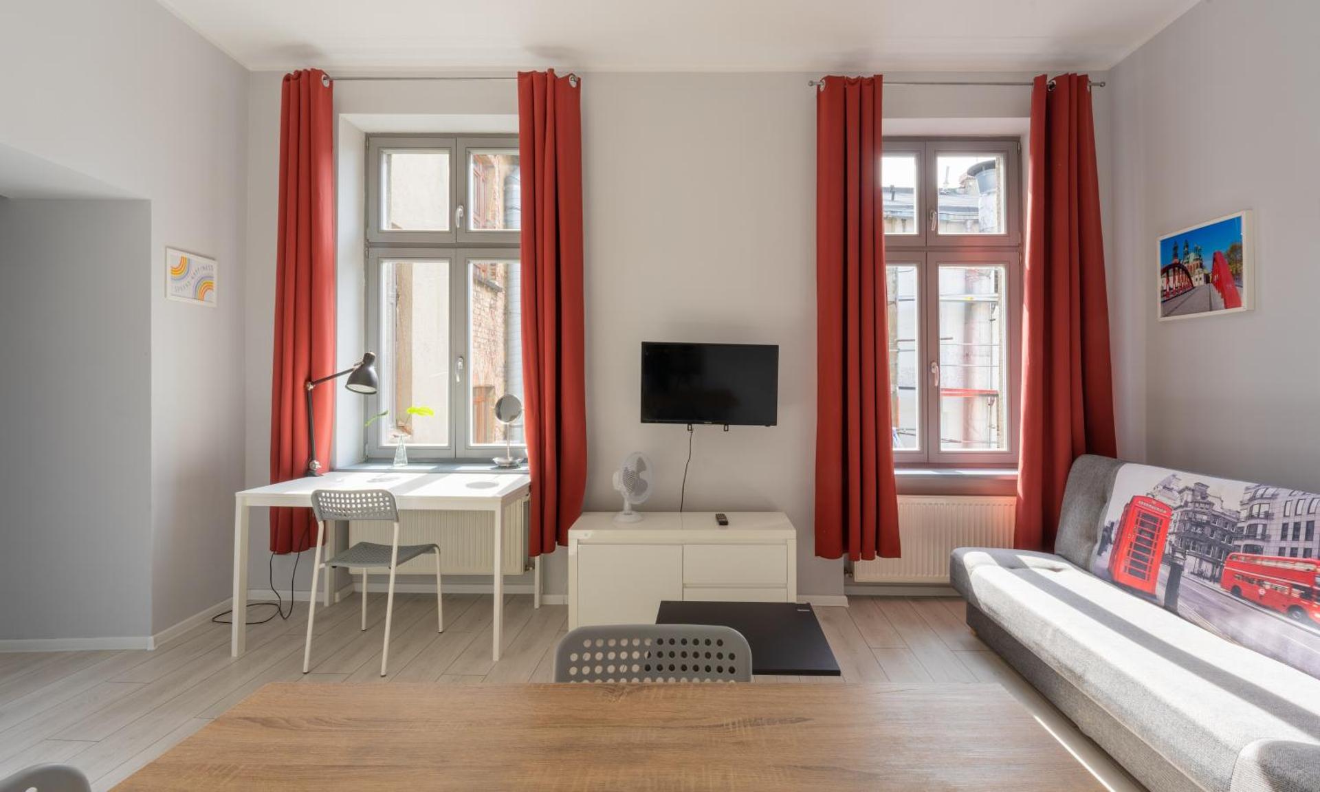 Communal lounge/ TV room