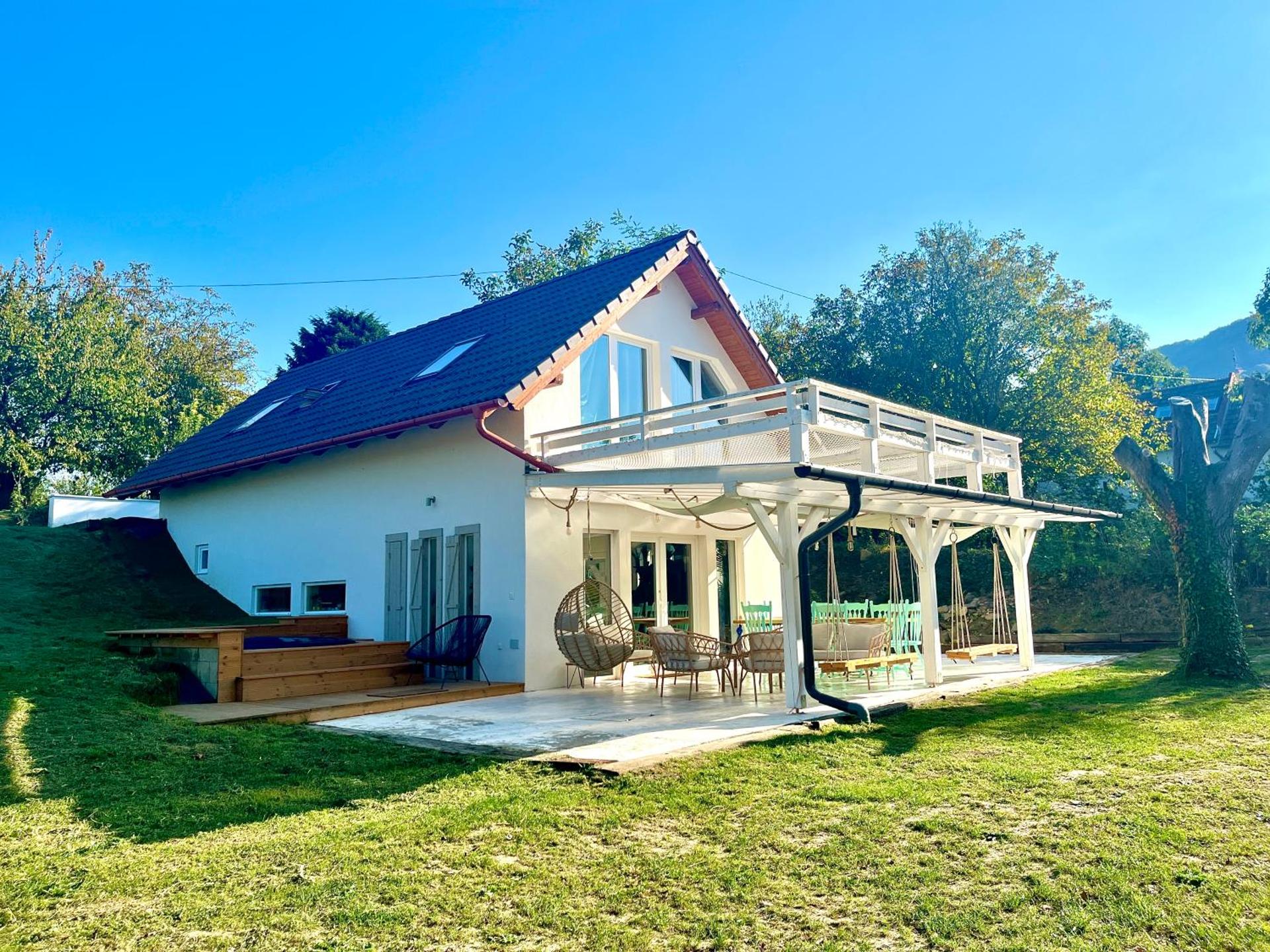 Bohemian Eco lodge át lake Balaton