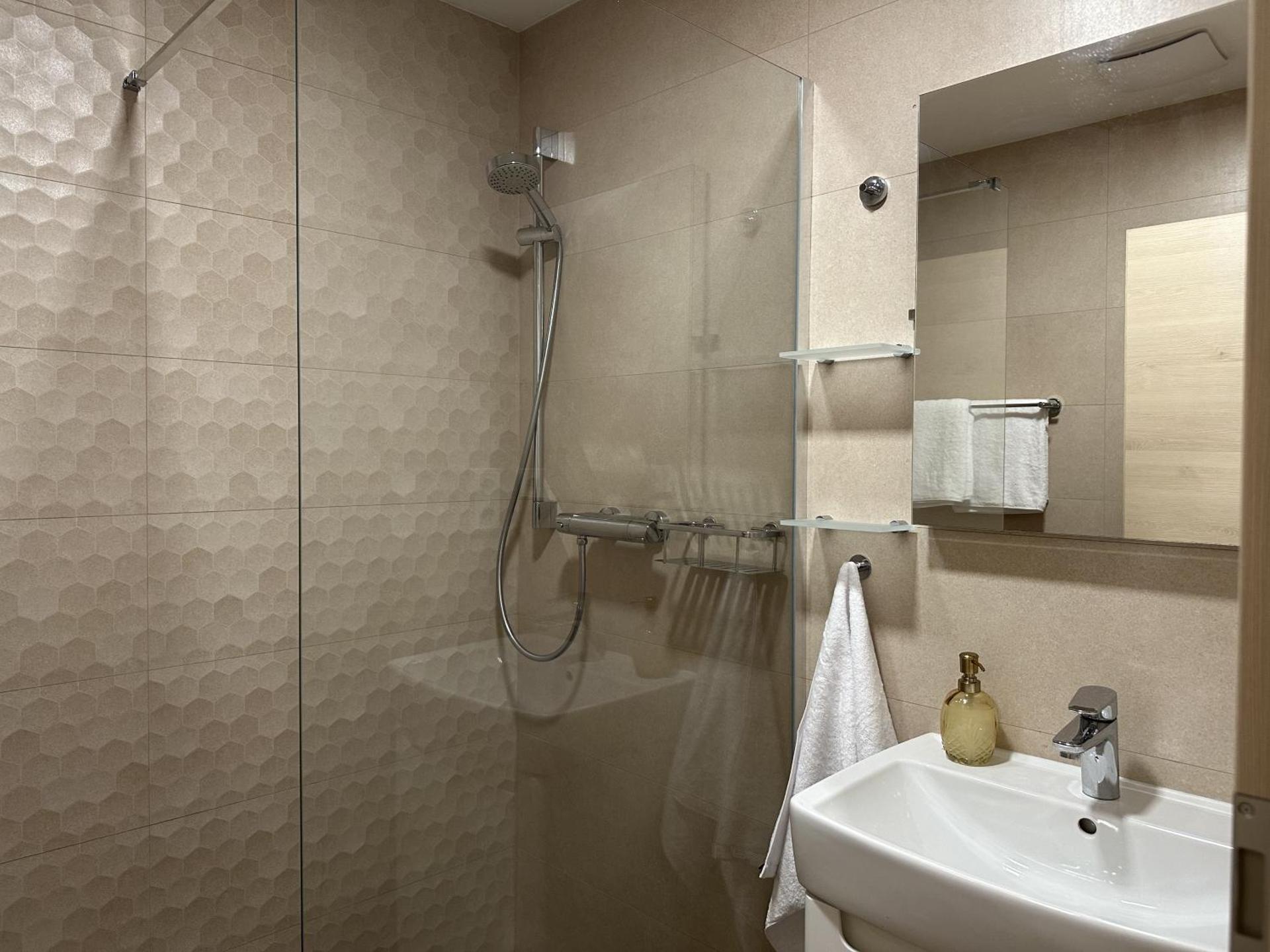 Apartmány Čerňák - Horňák - 4-6 osob, balkon, dvě parkovací místa